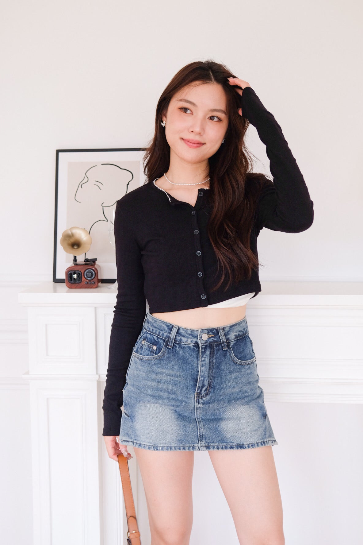 Danielle Cropped Cardigan (Black)