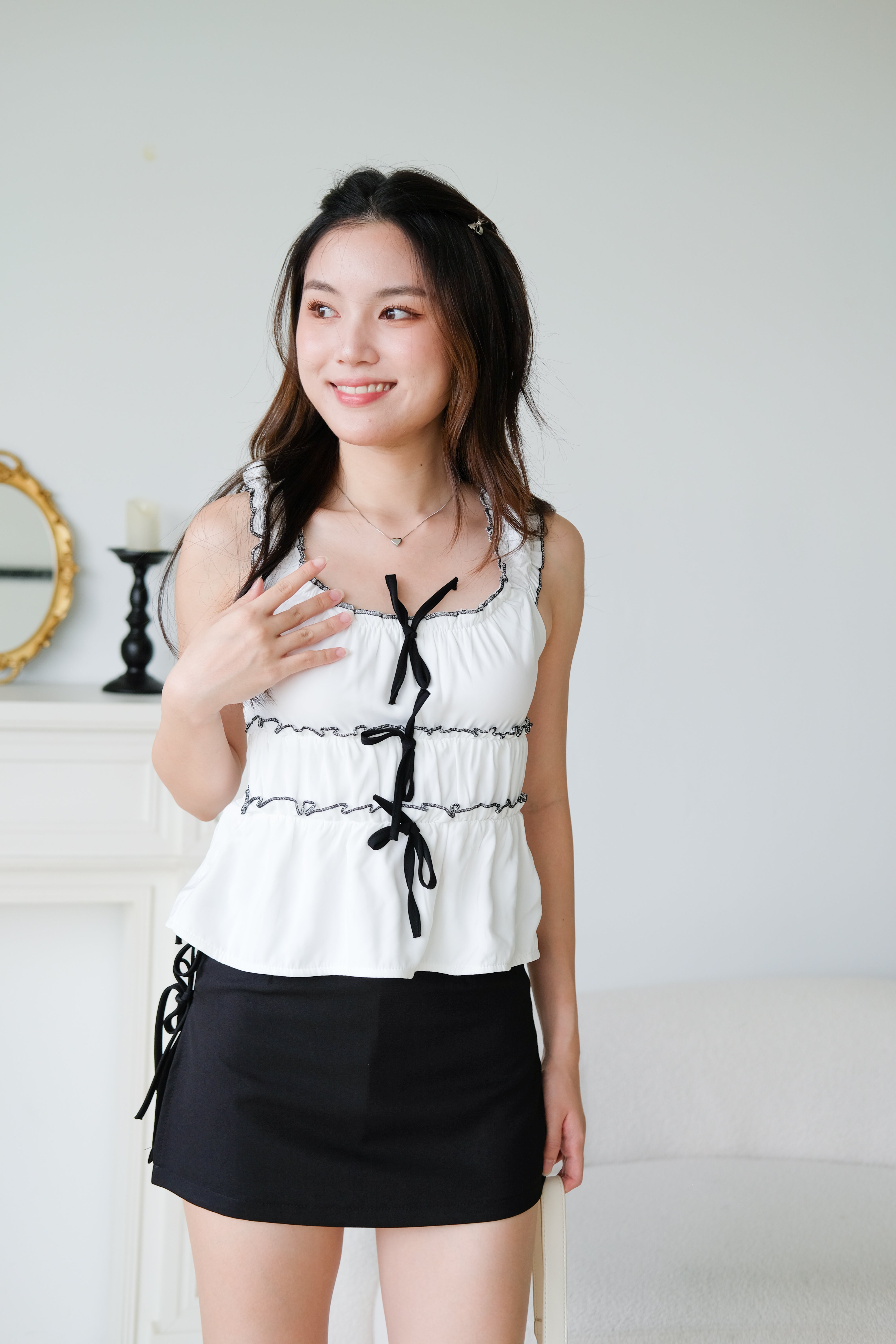 Elowen Coquette Contrast Babydoll Top (White）