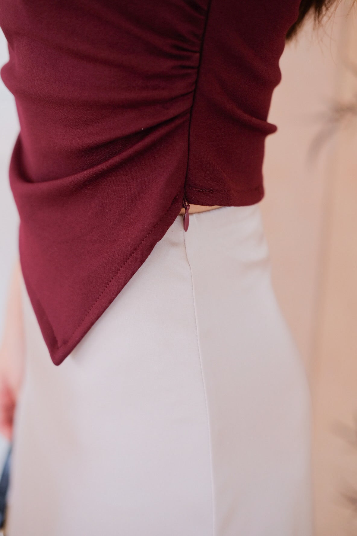 安逸 An Yi Basic Ruched Crop Top (Dark Red)