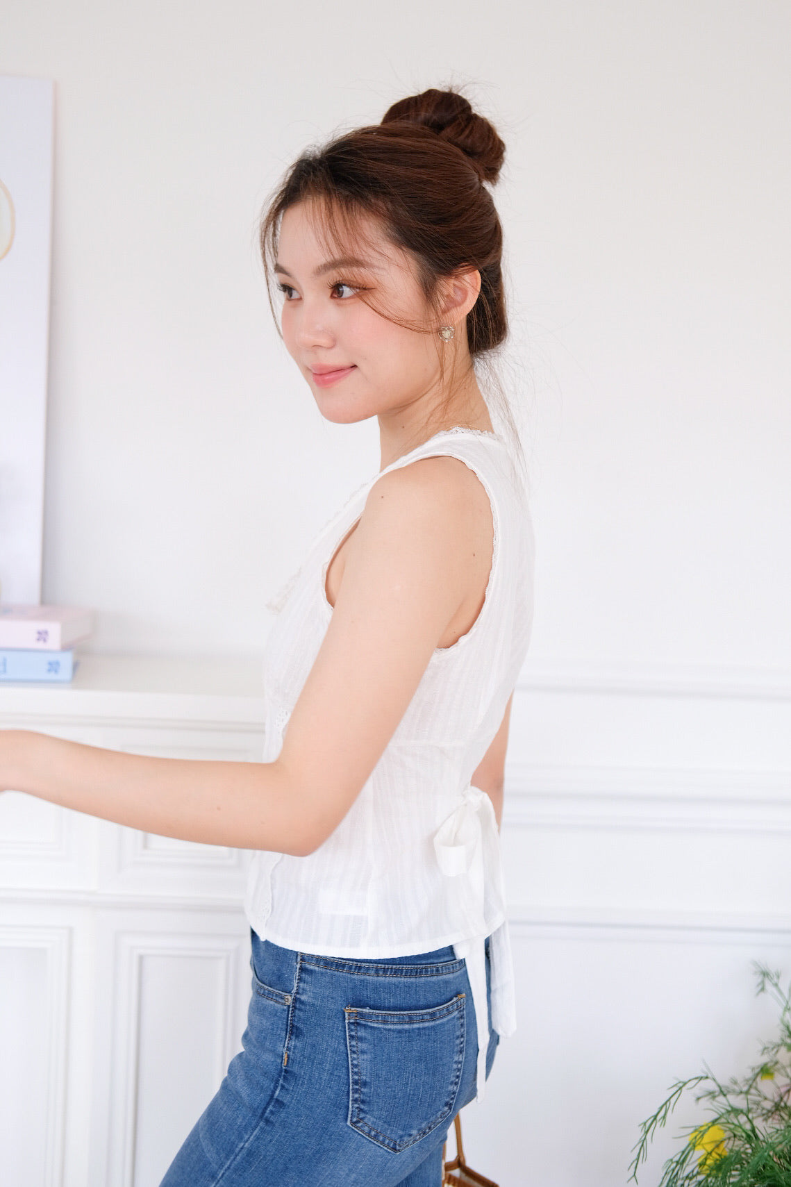 Talia V Neck Pleated Top (White)