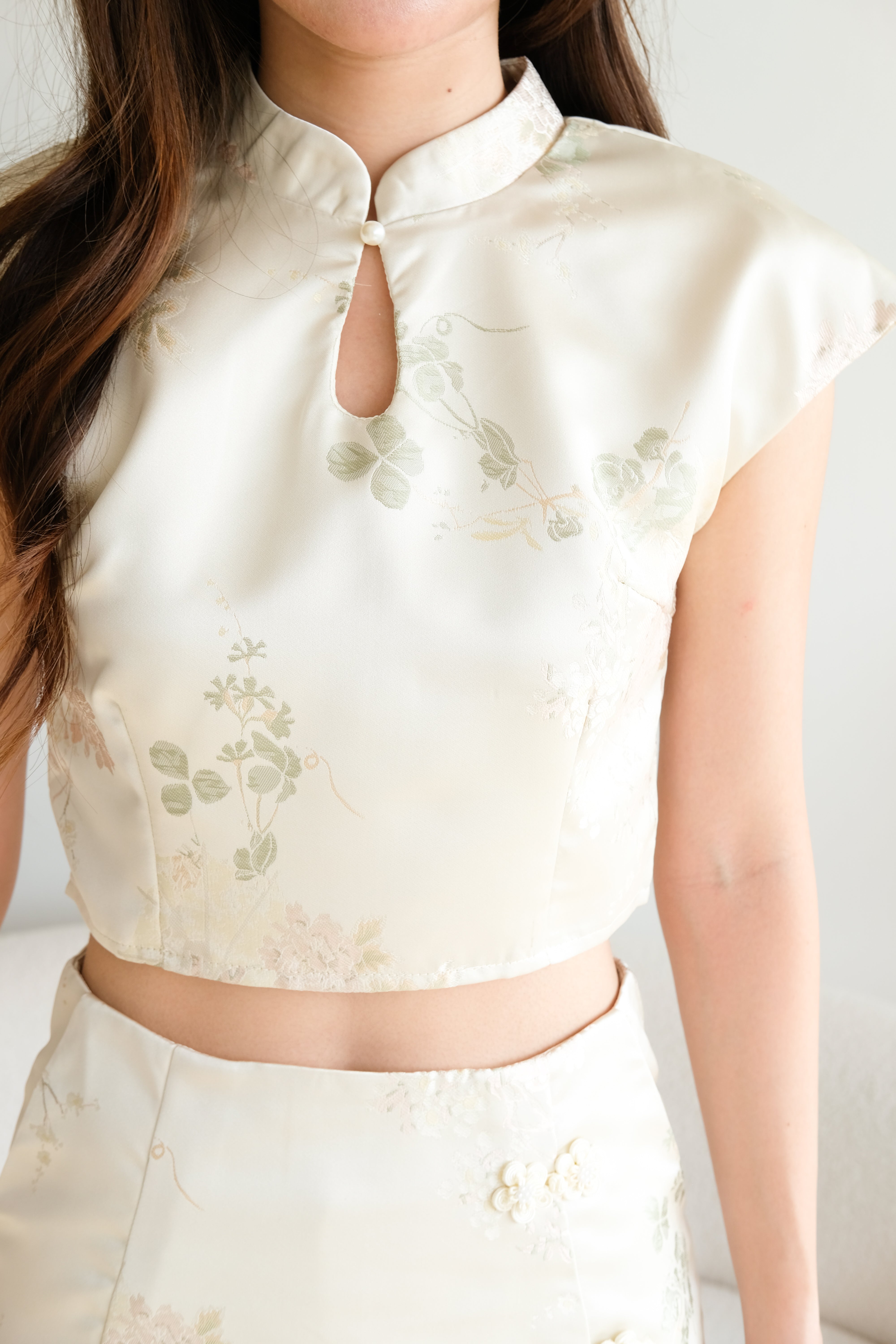 Yue Ya Modern Cheongsam (Cream)