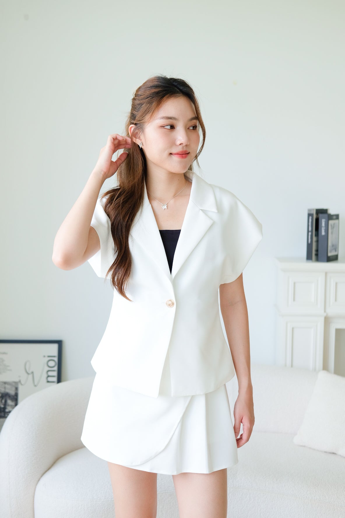 Workday Short Sleeves Blazer (White)
