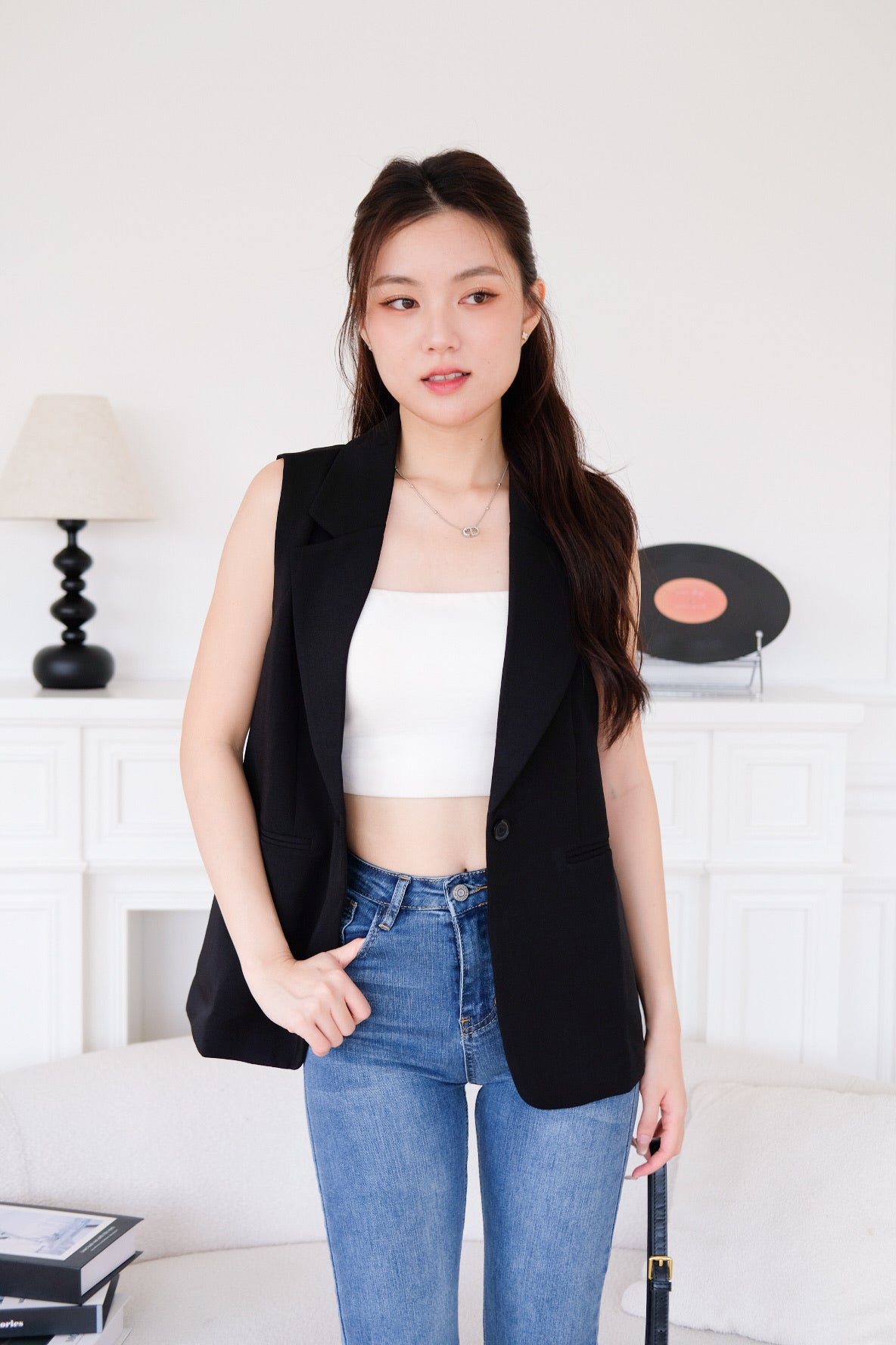 Sherry Vest Outerwear (Black)