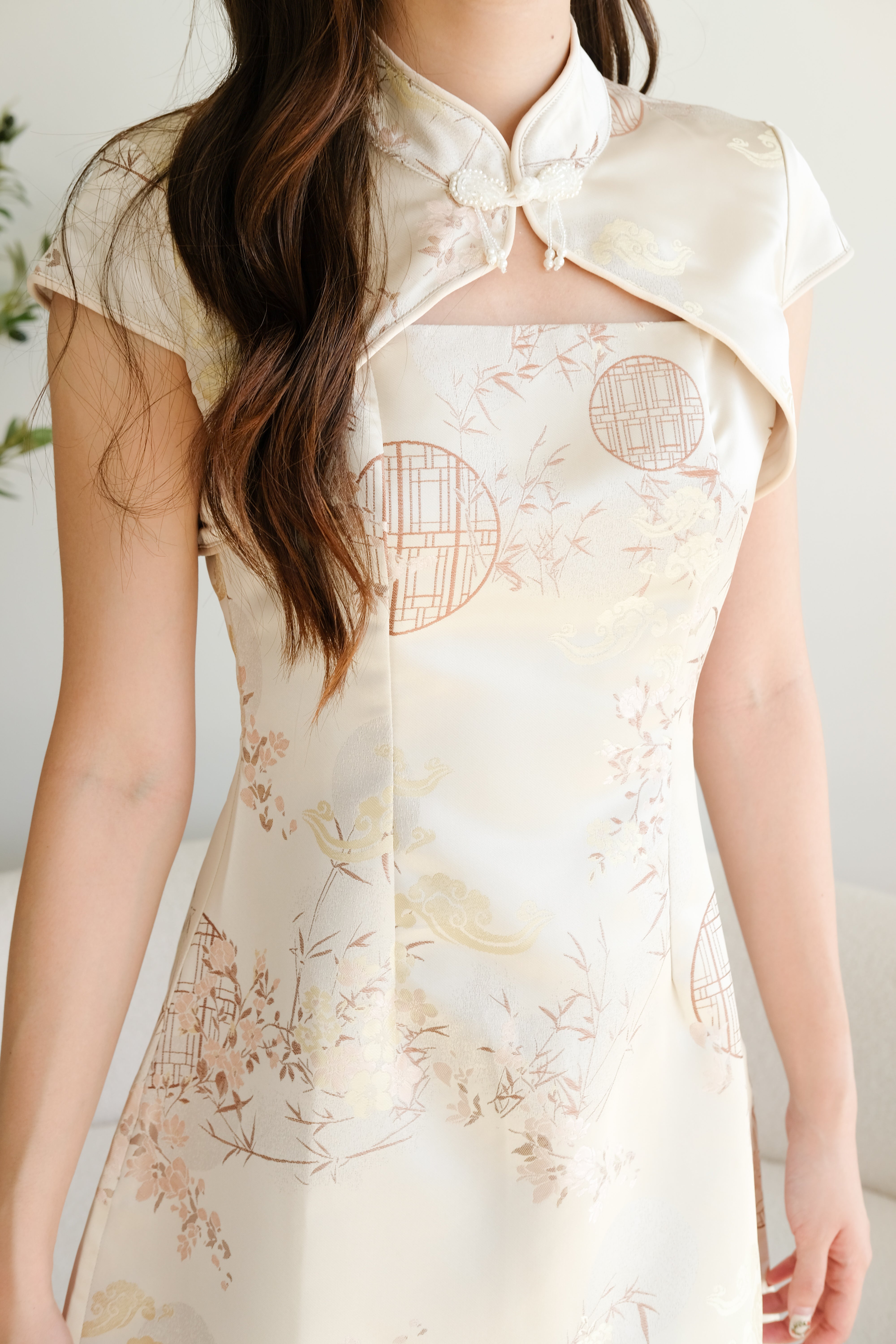 Jing Xiu 2 in 1 Cheongsam (Champagne Beige)