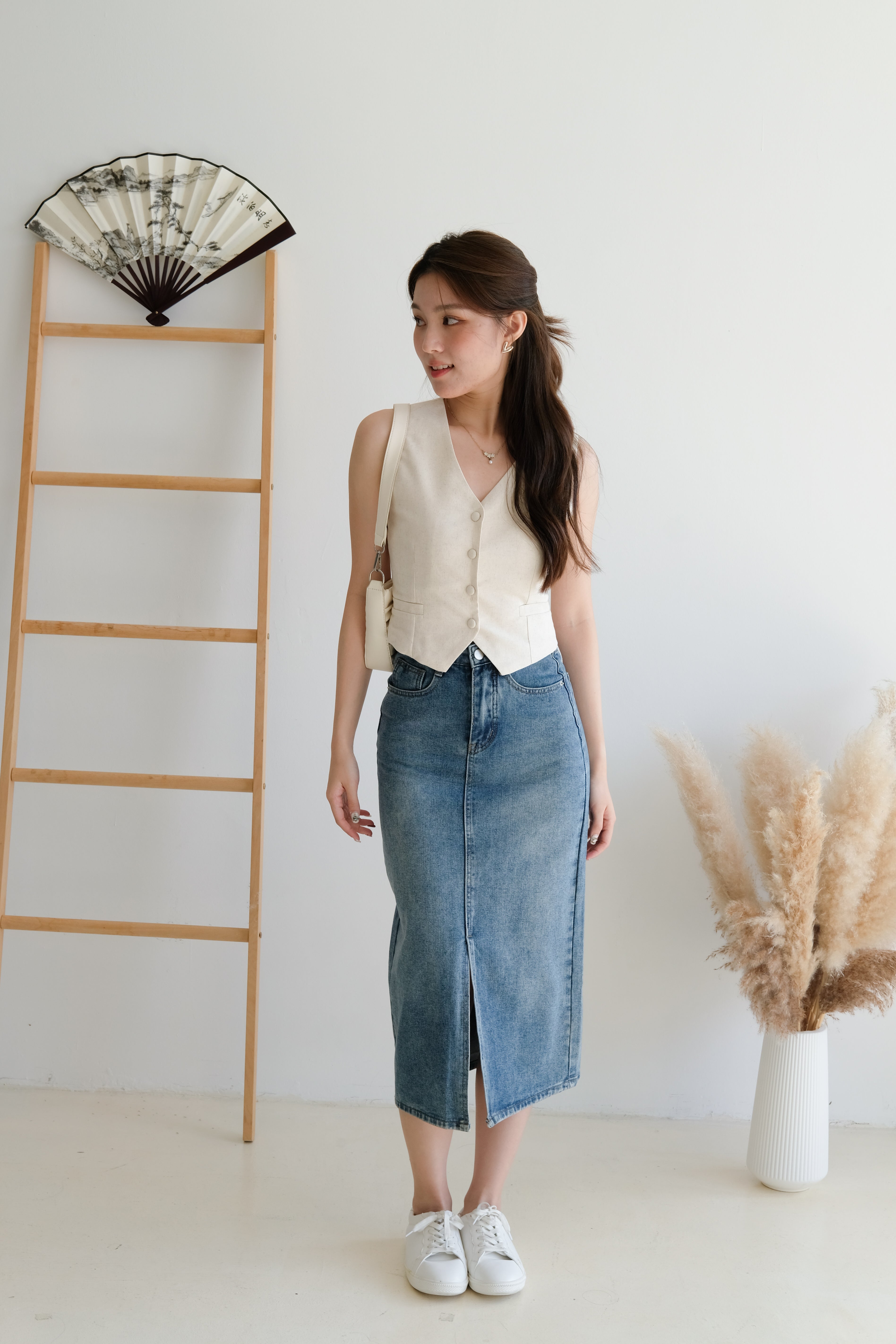 Francine Muji Linen Vest (Oat)