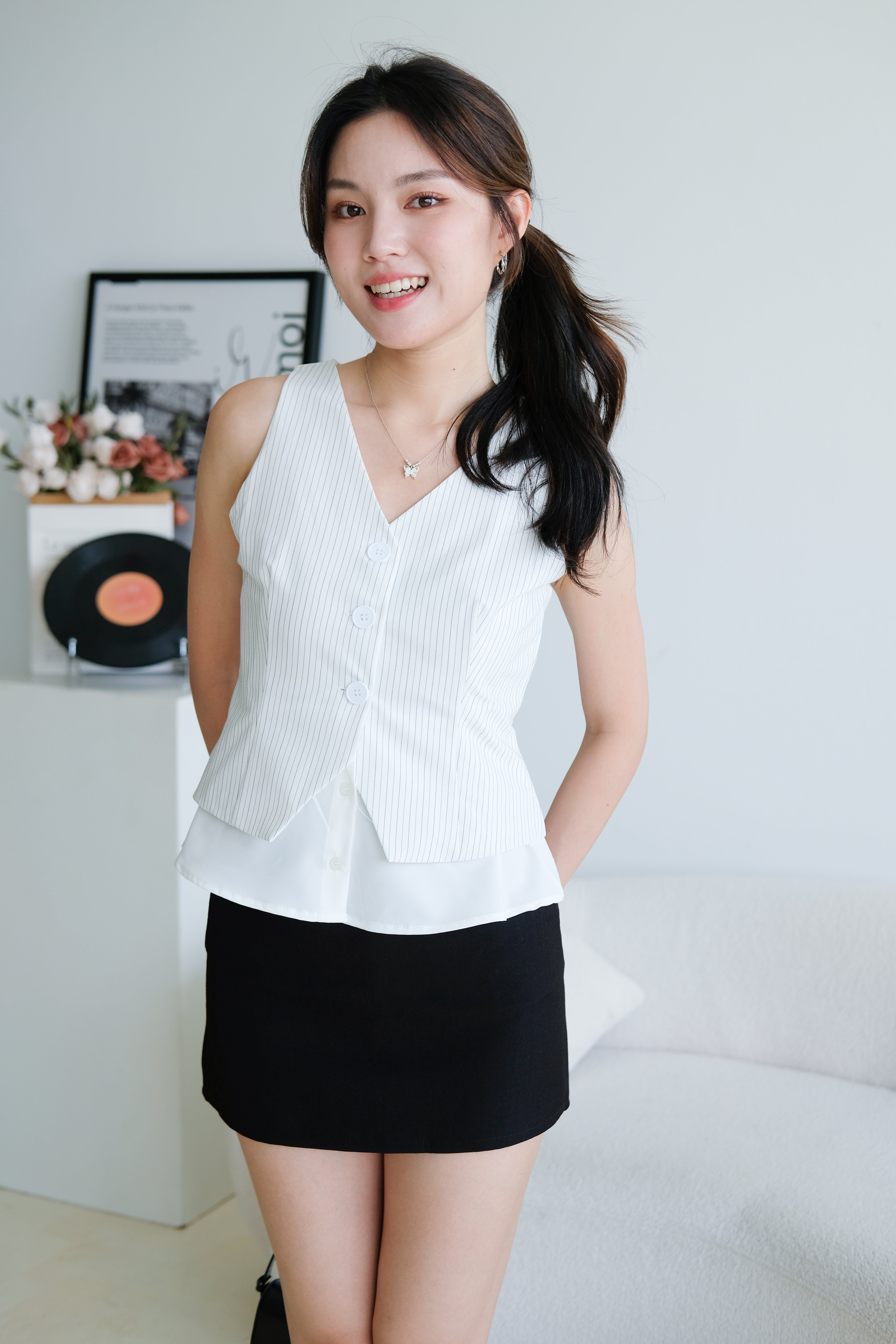 Veen Pinstripe Contrast Vest Top (White)
