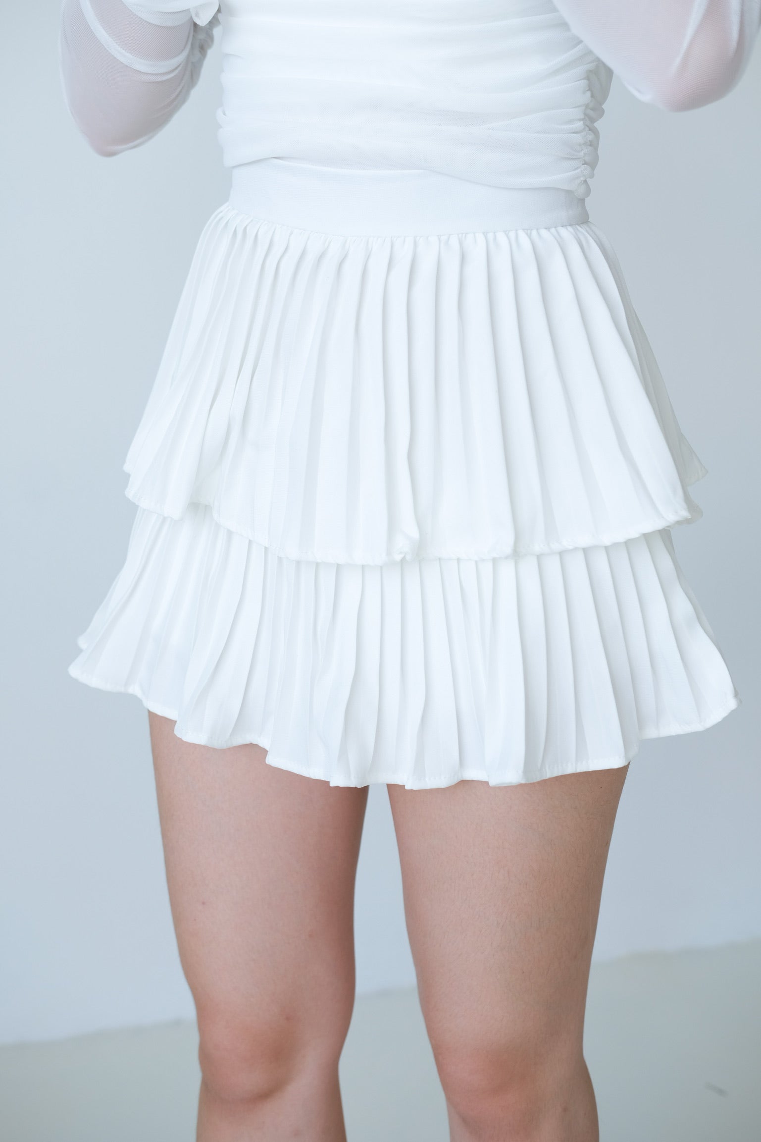 Dainty Pleated Skorts (White)