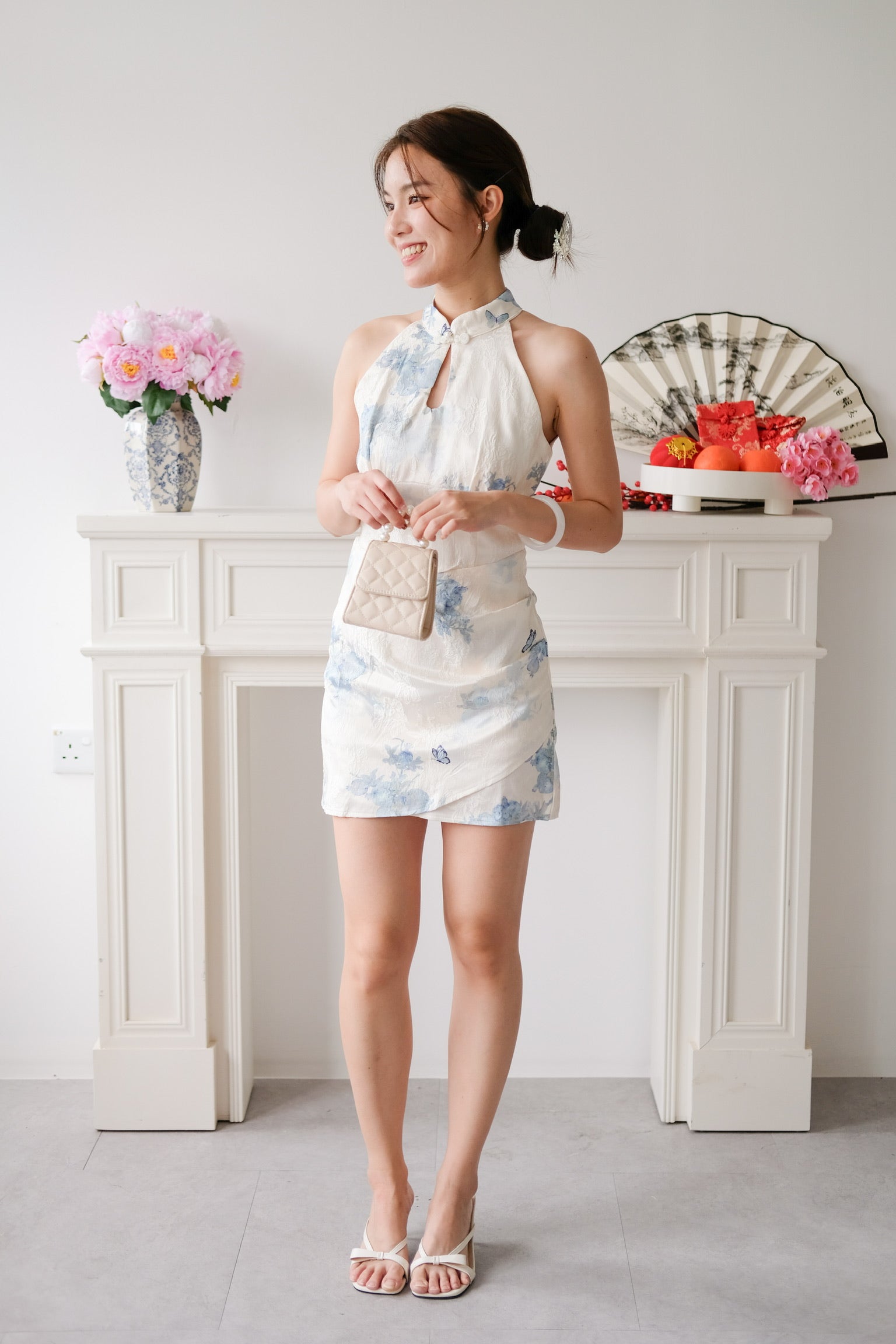 Yu Jin Halter Floral Tulip Cheongsam (White Blue)