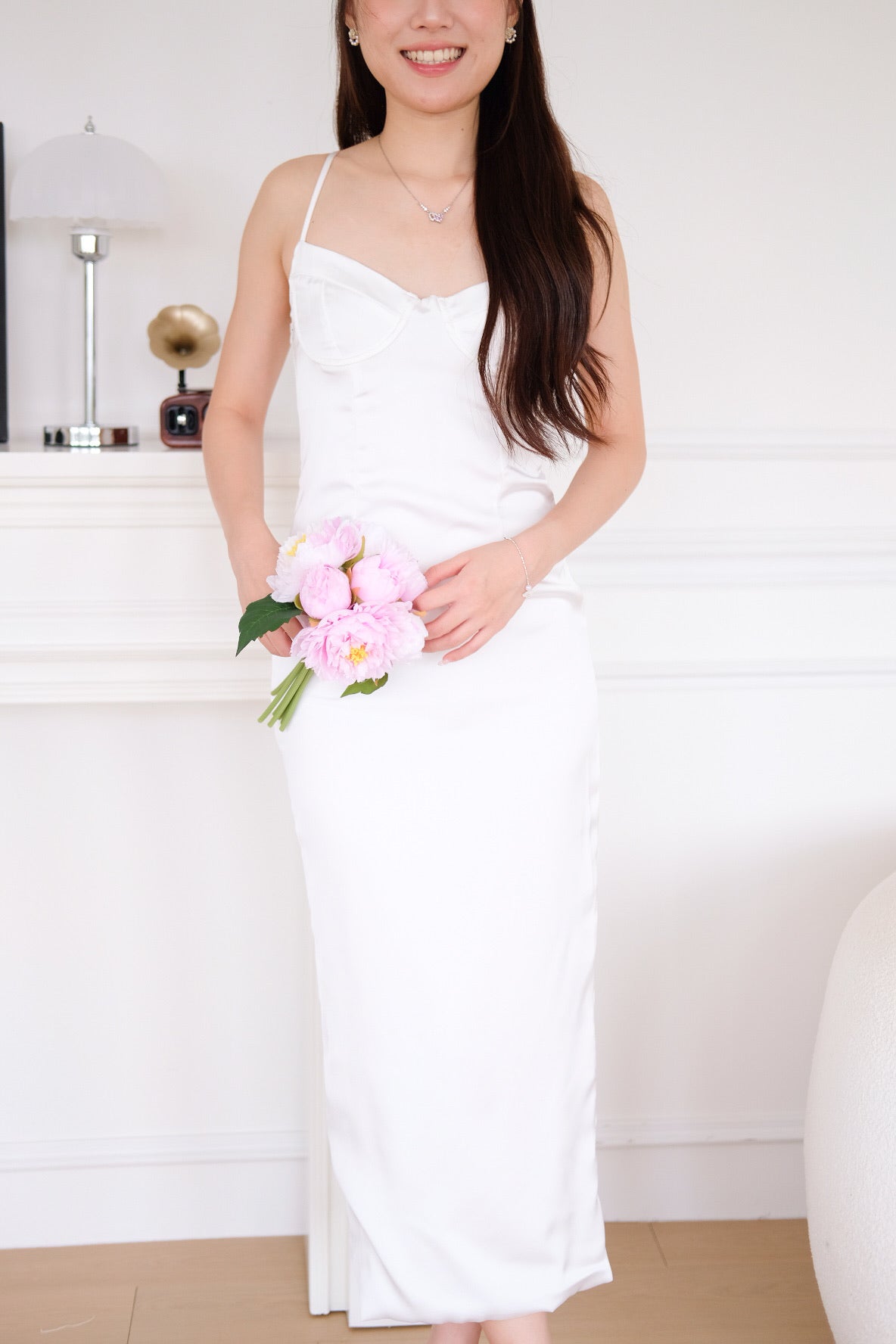 Elizabeth Sweetheart Satin Maxi Dress (White)