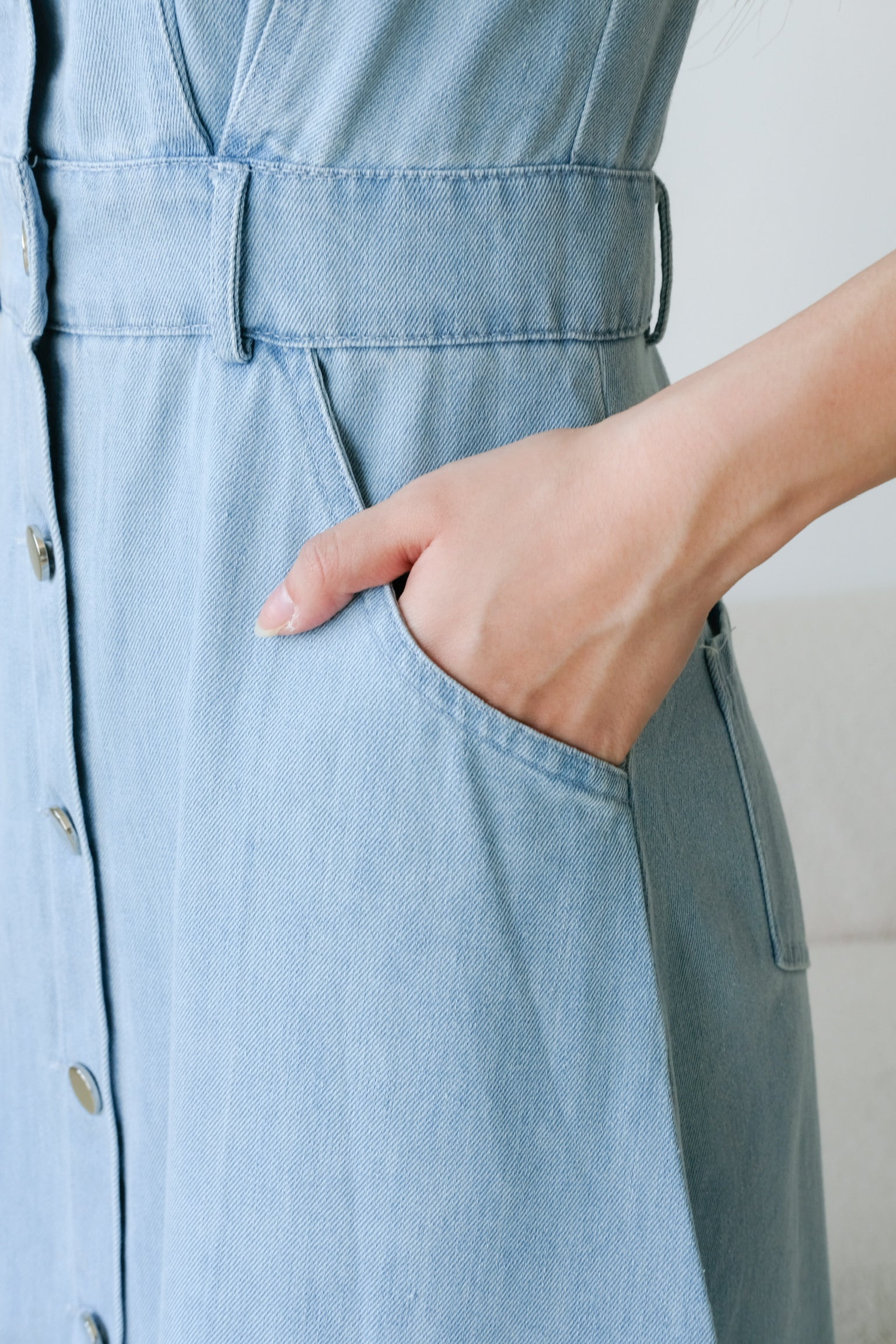 Ean Button Down Denim Maxi Dress (Light Blue)