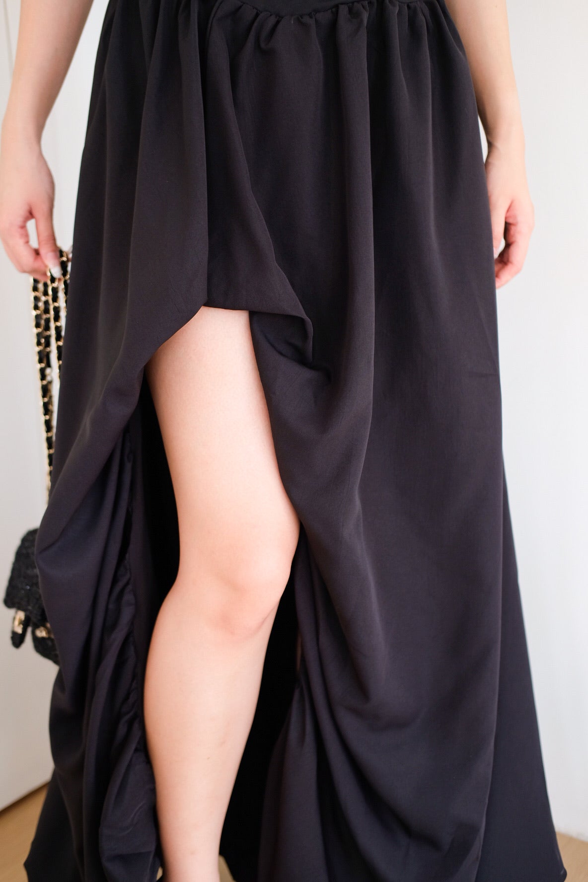 Vianna Asymmetrical Slit Bubble Maxi Dress (Black)