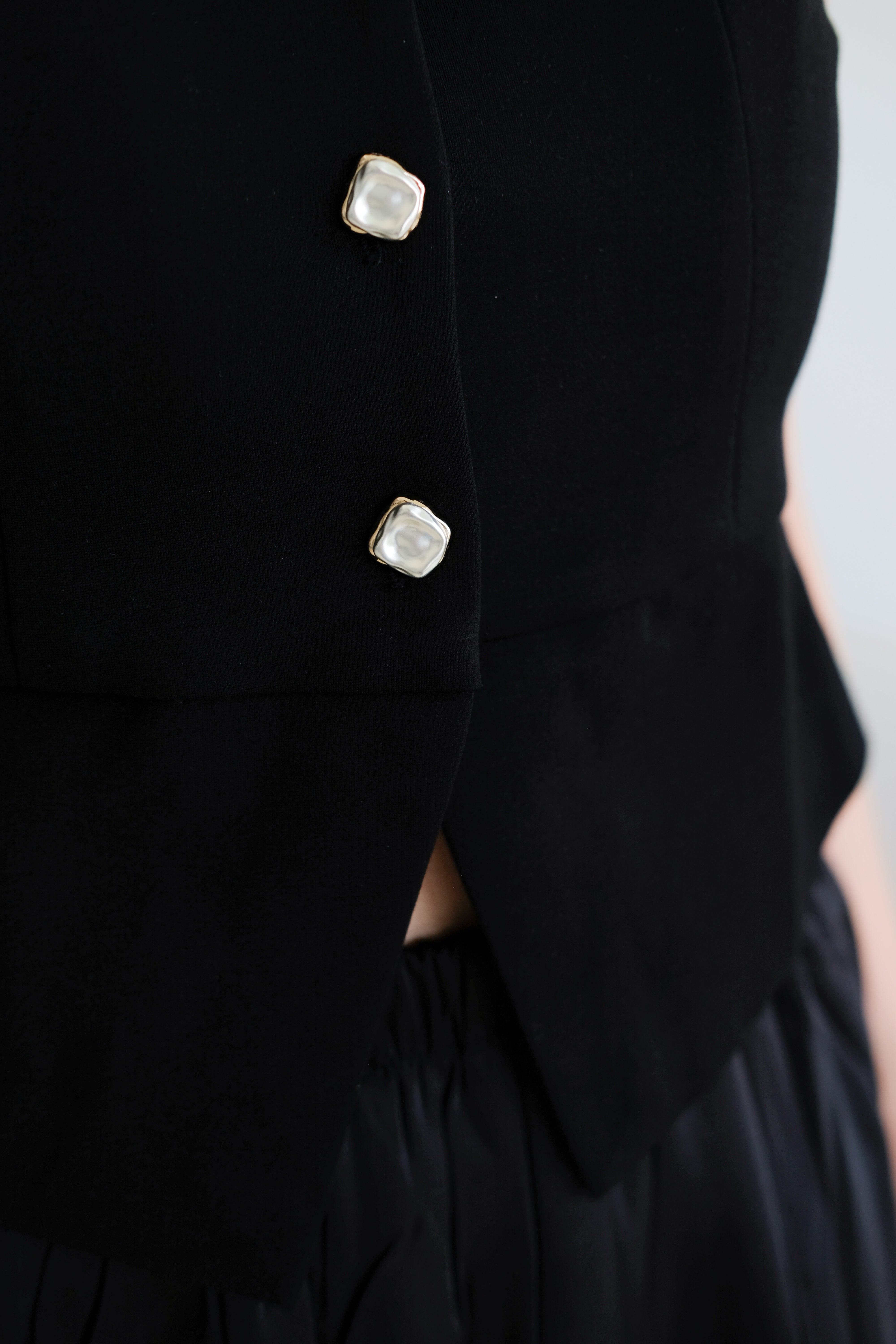 Valerie Round Neck Vest Top (Black)