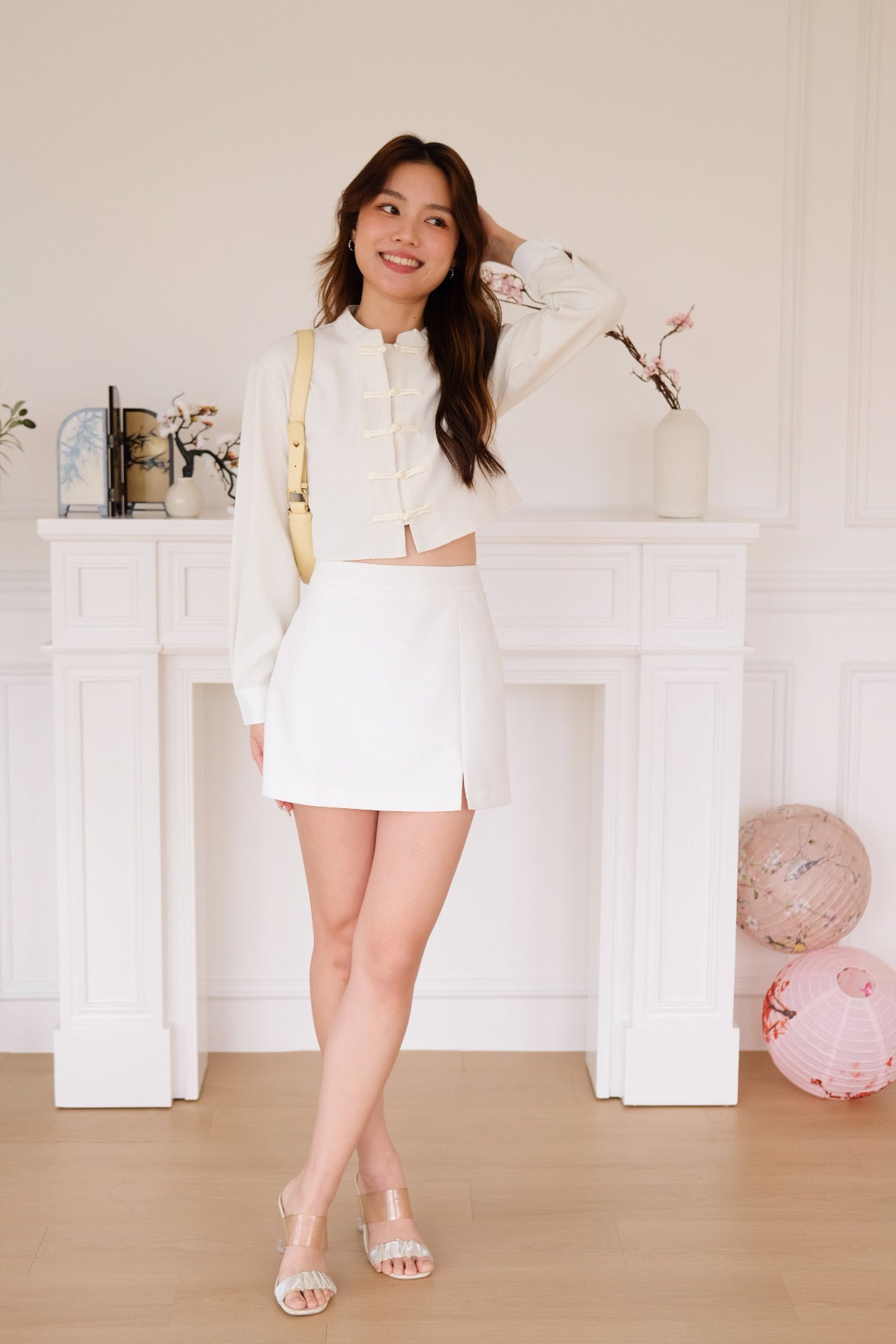 和妍 Yan Long Sleeves Crop Top (Ivory Cream)