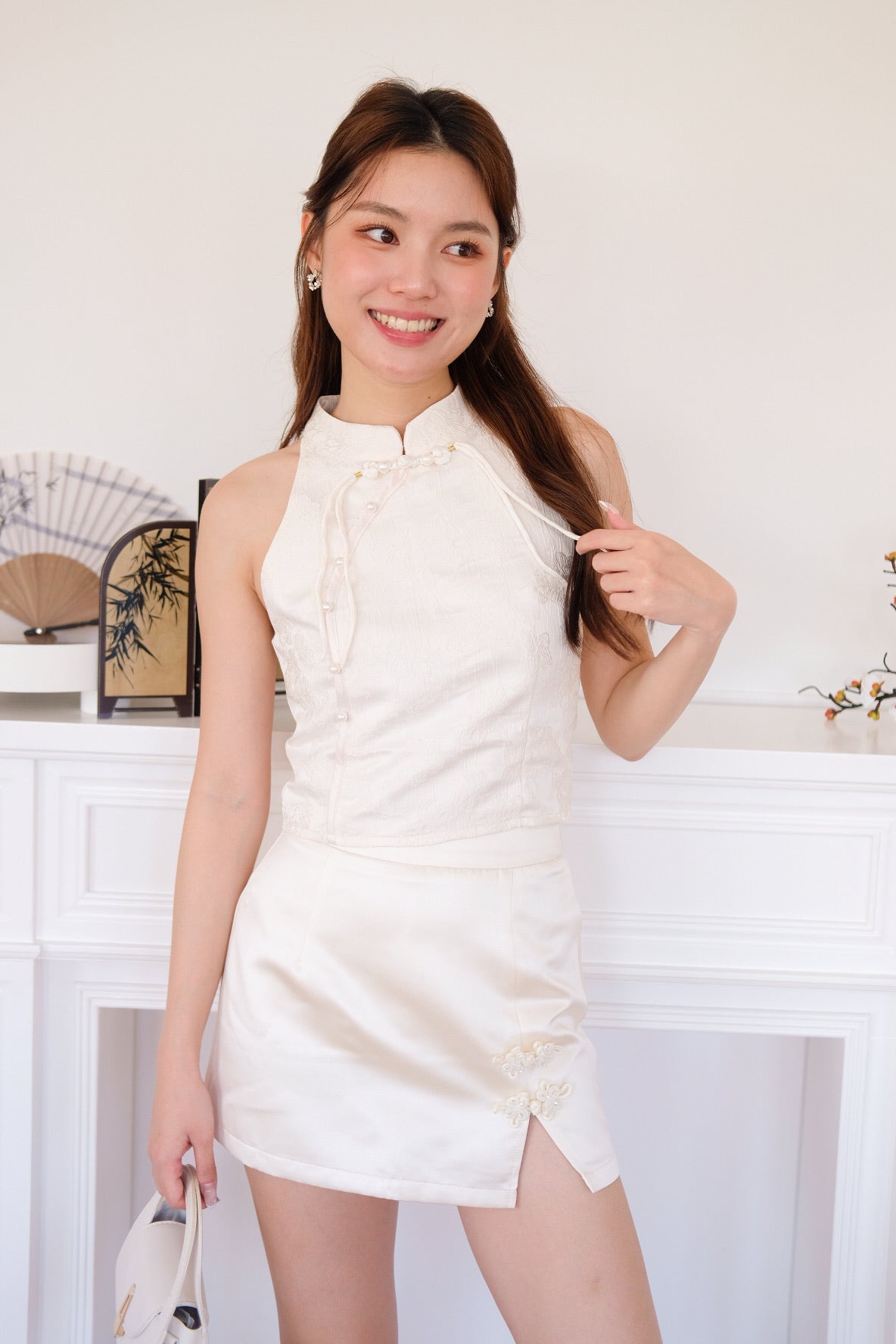 吉雅 Gia Halter Cheongsam Crop Top (Cream)