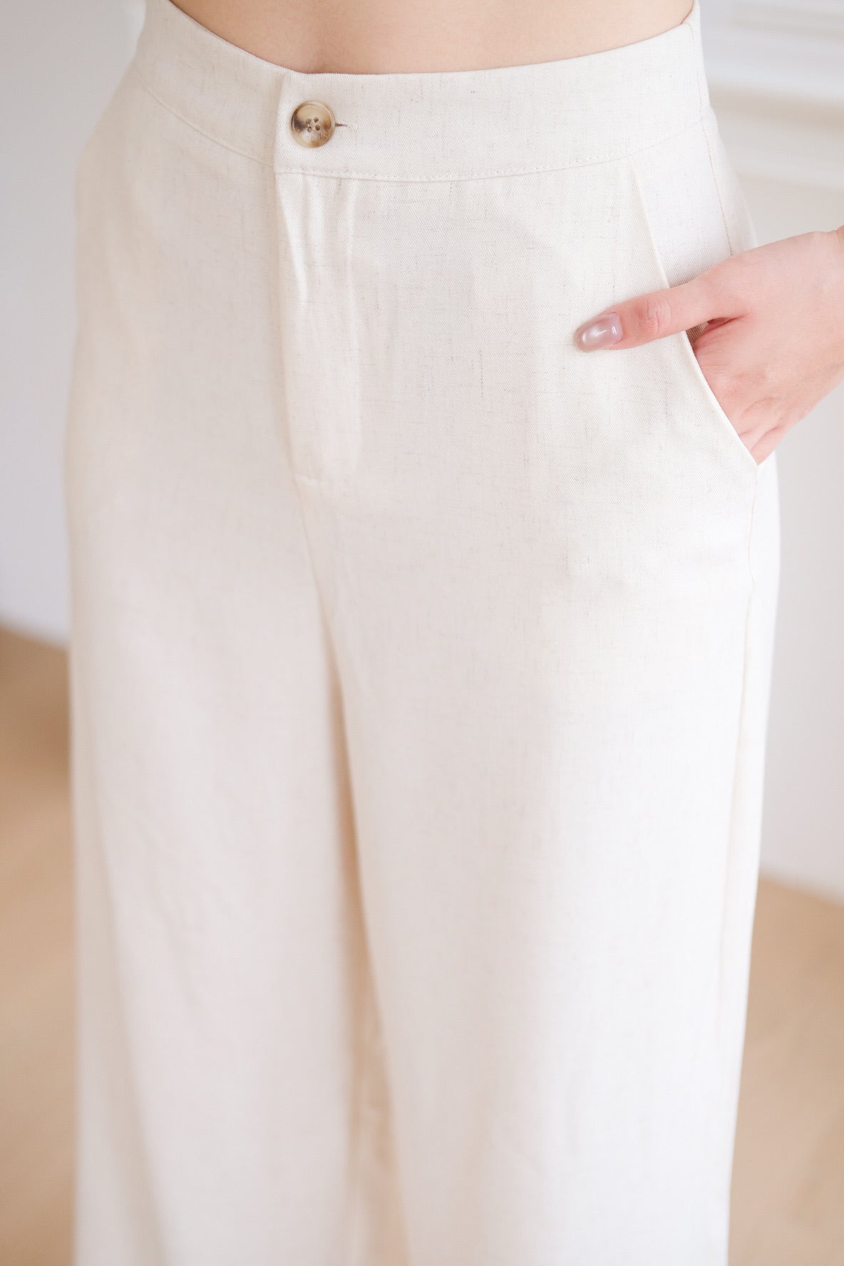 Reagan Square Neck Minimal Set (Beige)