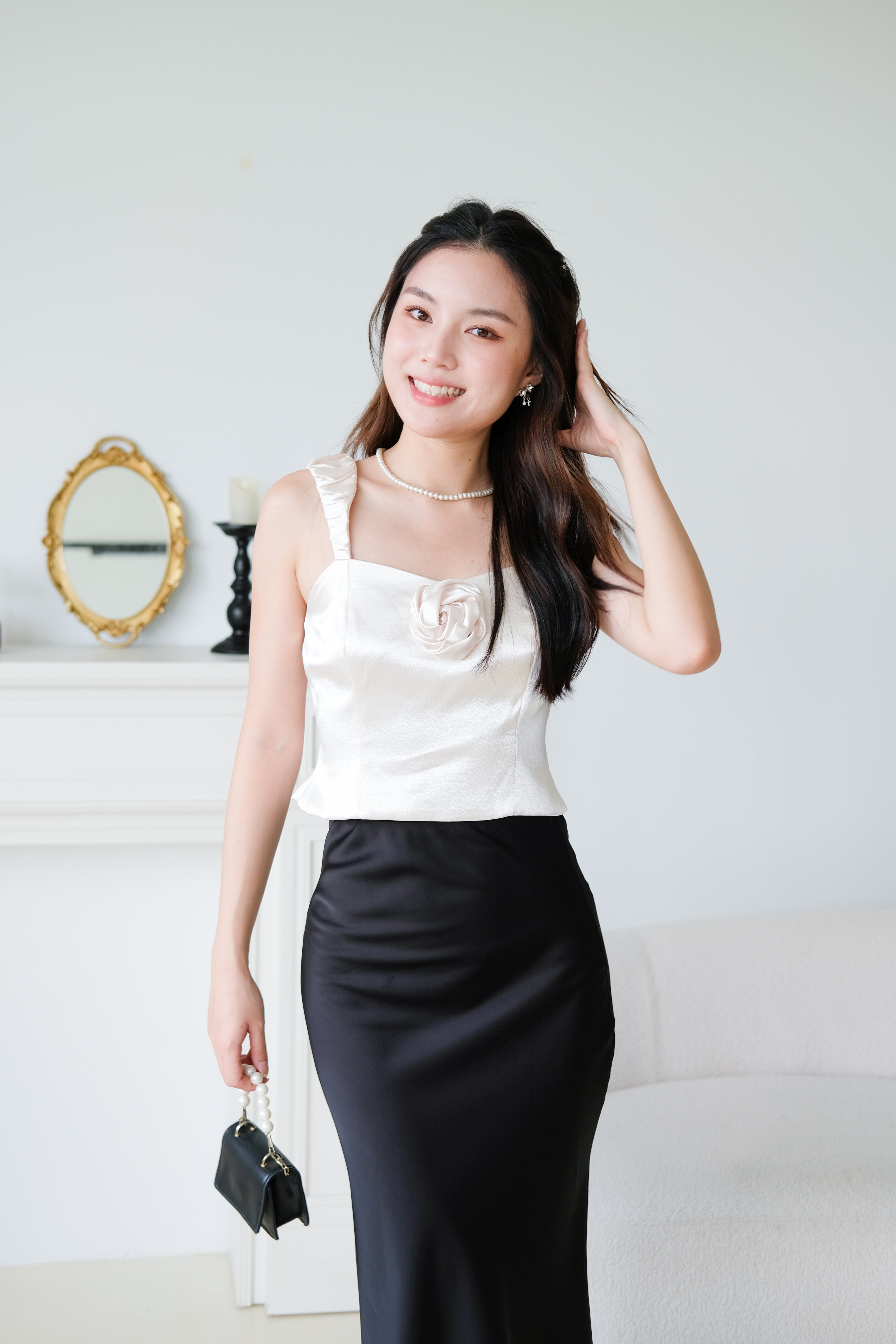 Amaris Satin Bubble Ruched Strap Crop Top (Champagne)