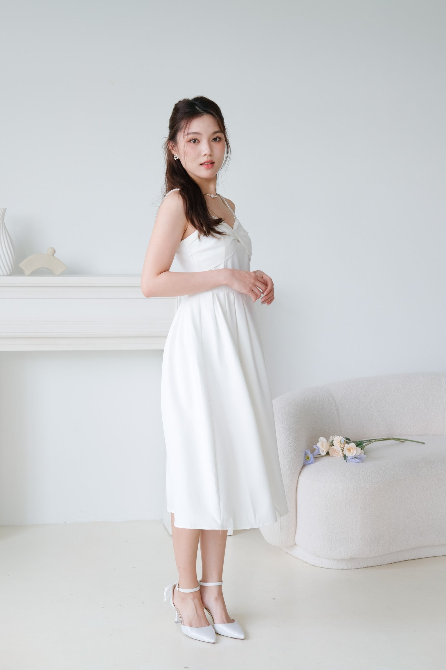 Mia Twist Sweetheart Pearl Midi Dress (White)