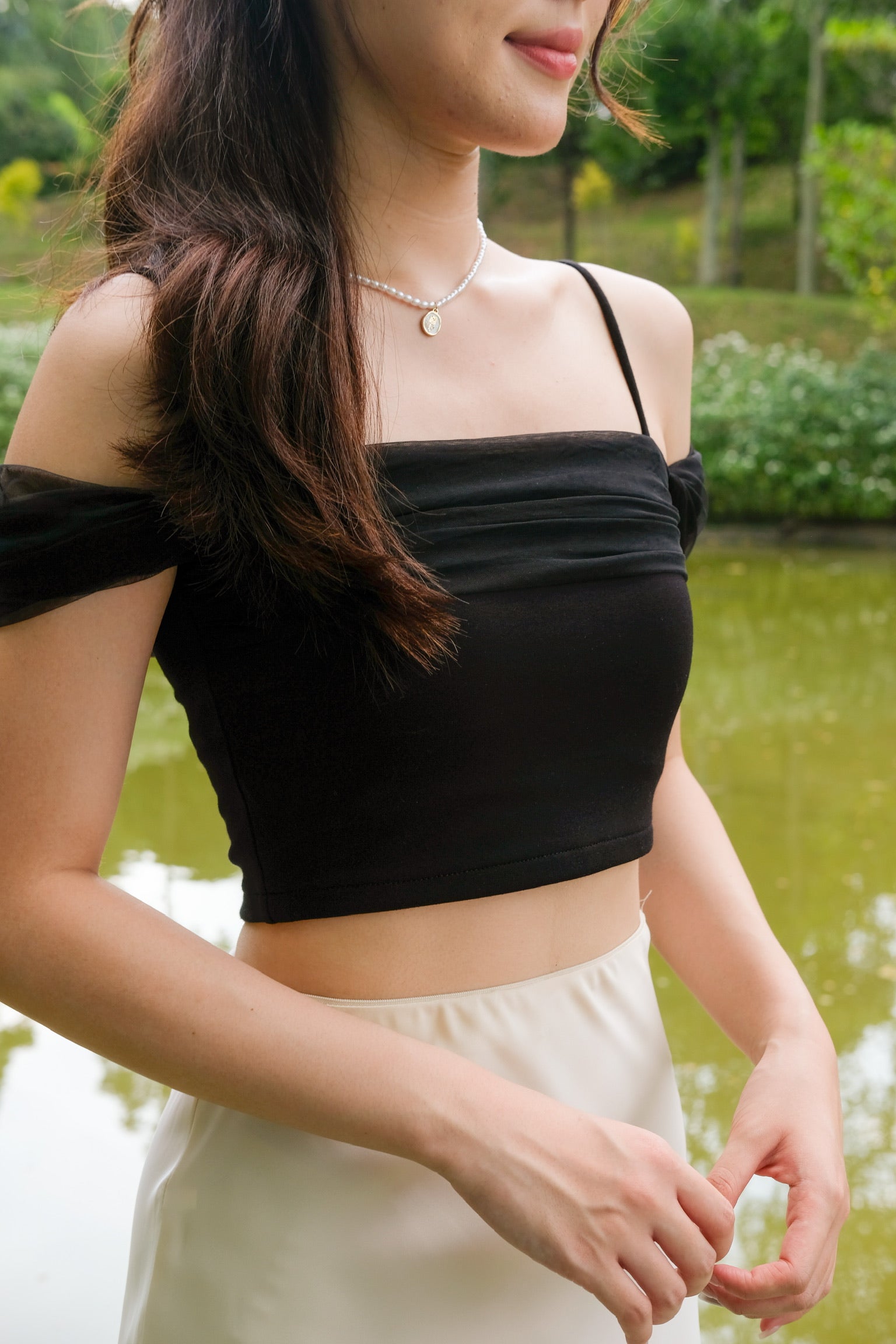 Aella Mesh Crop (Black)