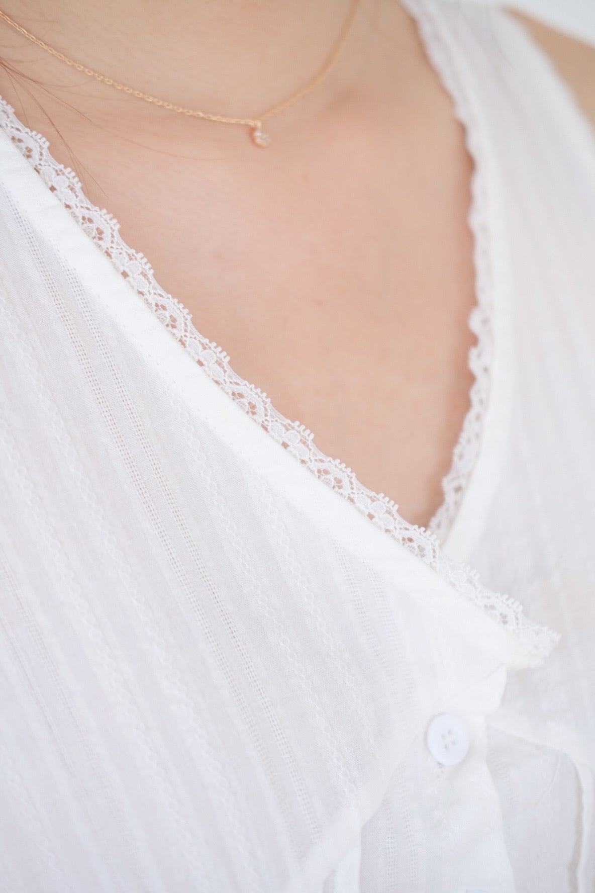 Talia V Neck Pleated Top (White)