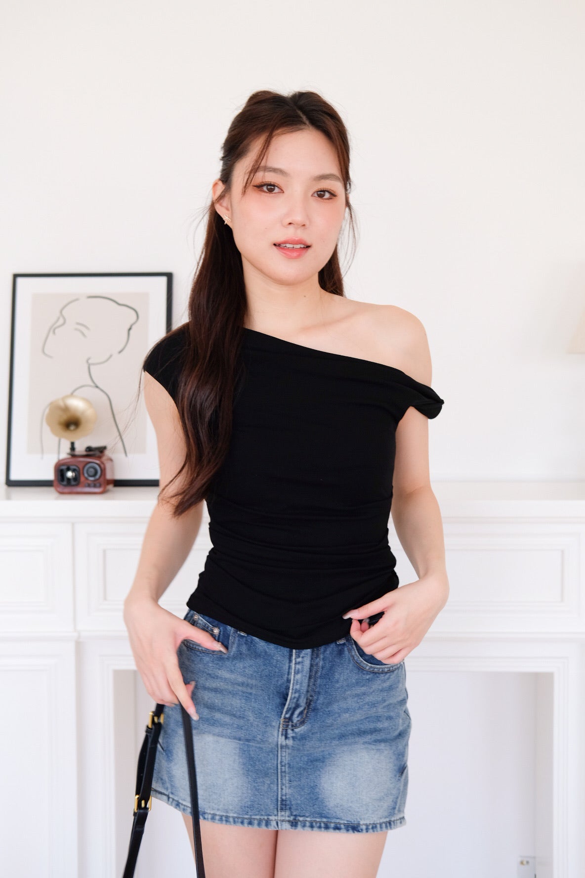Deborah One Shoulder Ruched Top (Black)