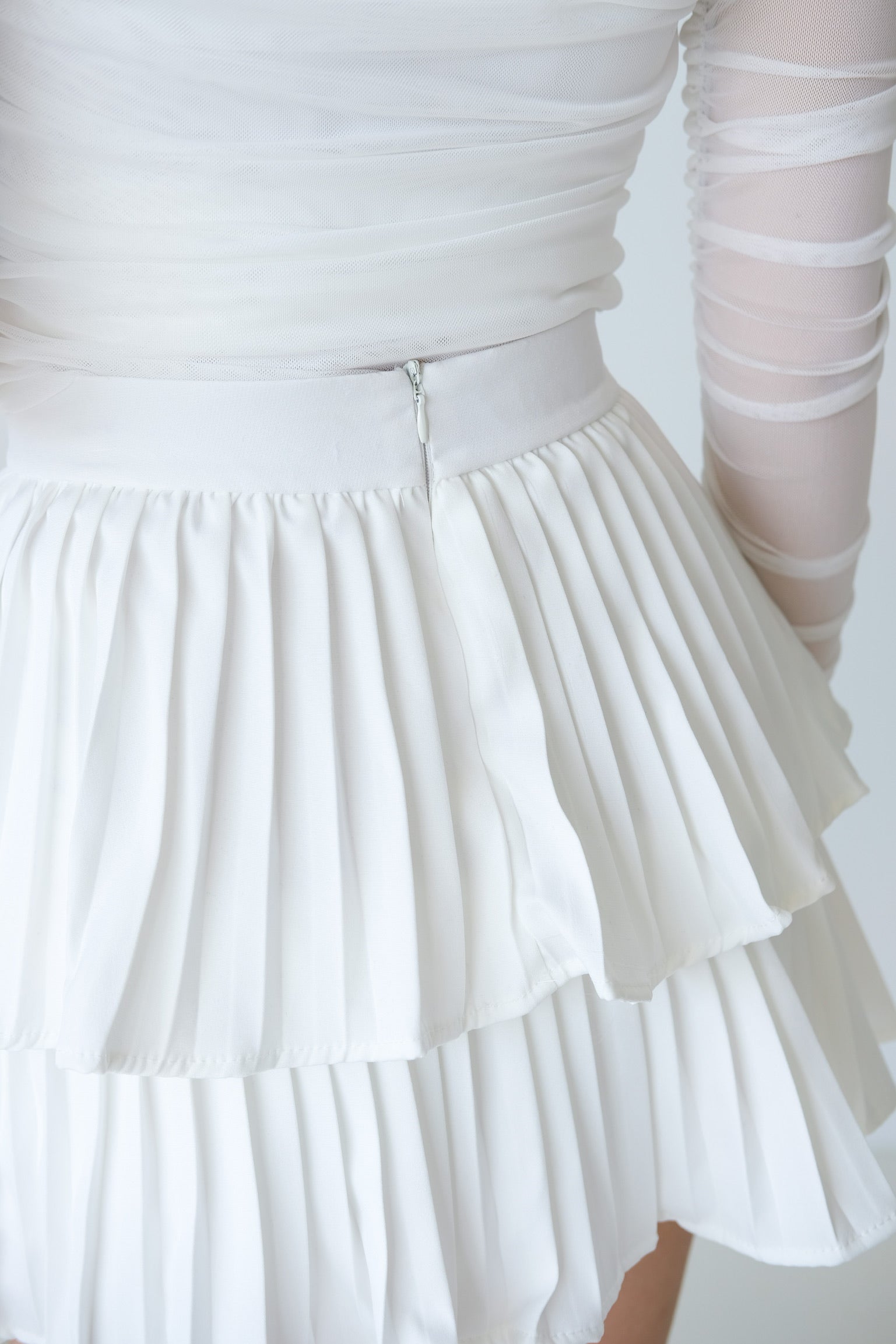 Dainty Pleated Skorts (White)