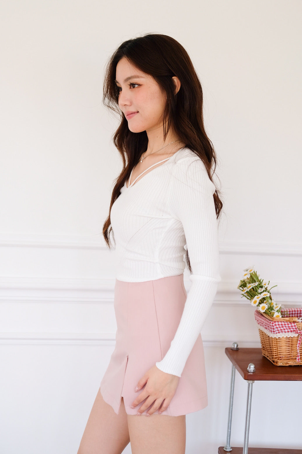 Tristan V Line Sculpted Long Sleeves Top (White)