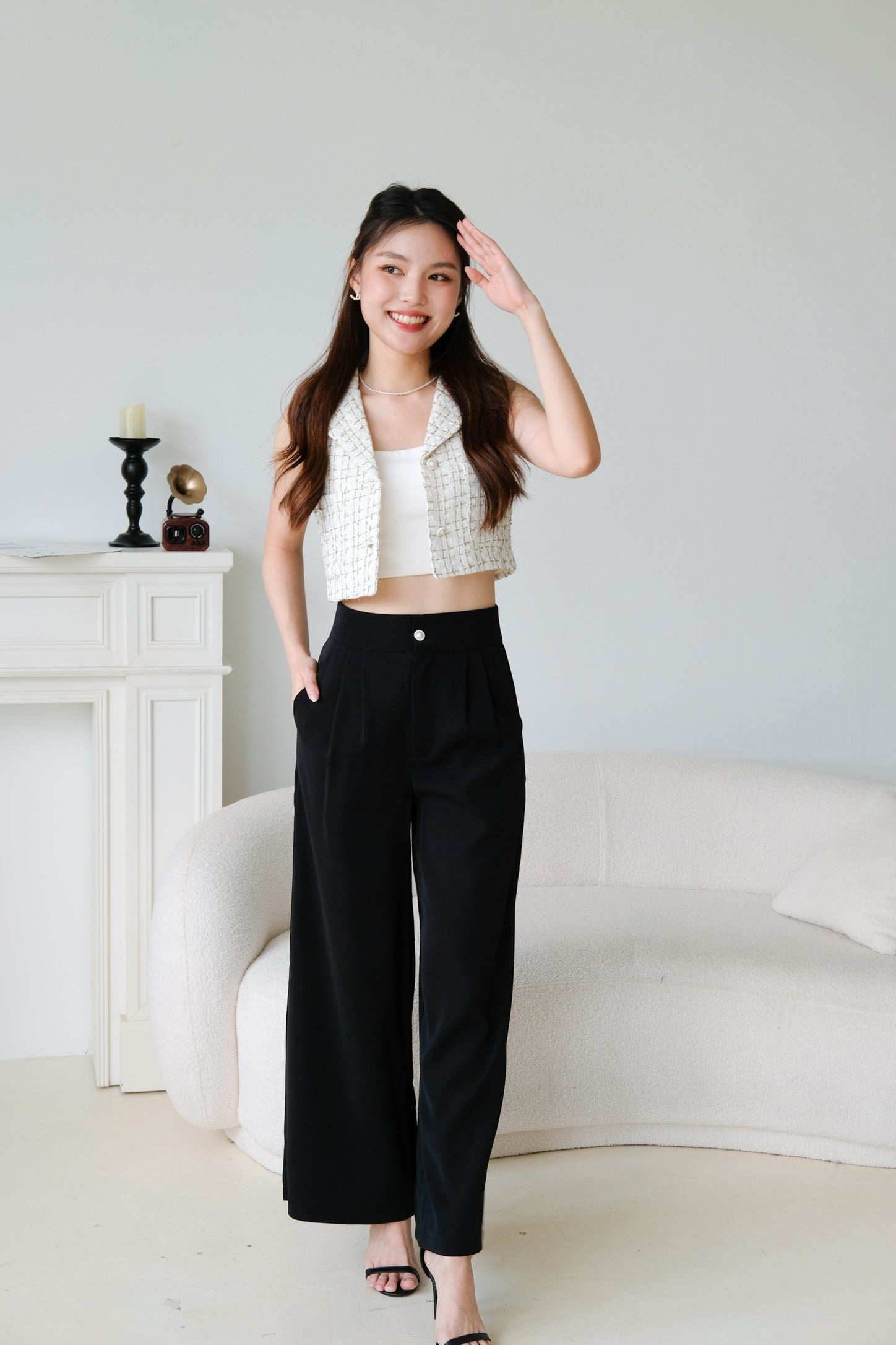 Jamie Pearl Straight Pants (Black)