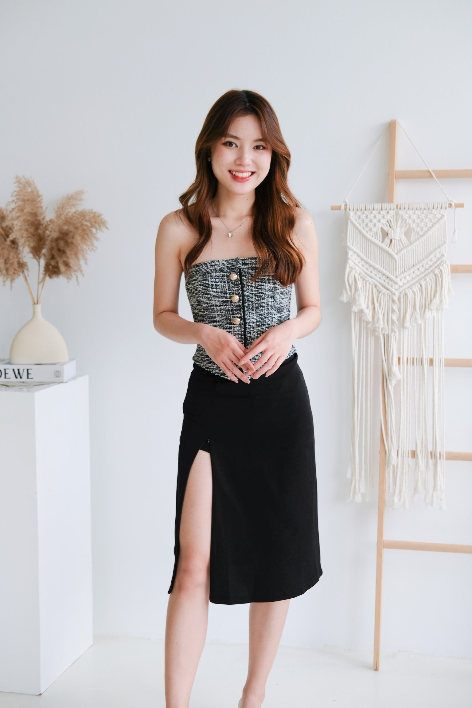 Larise Slit Midi Skirt (Black)