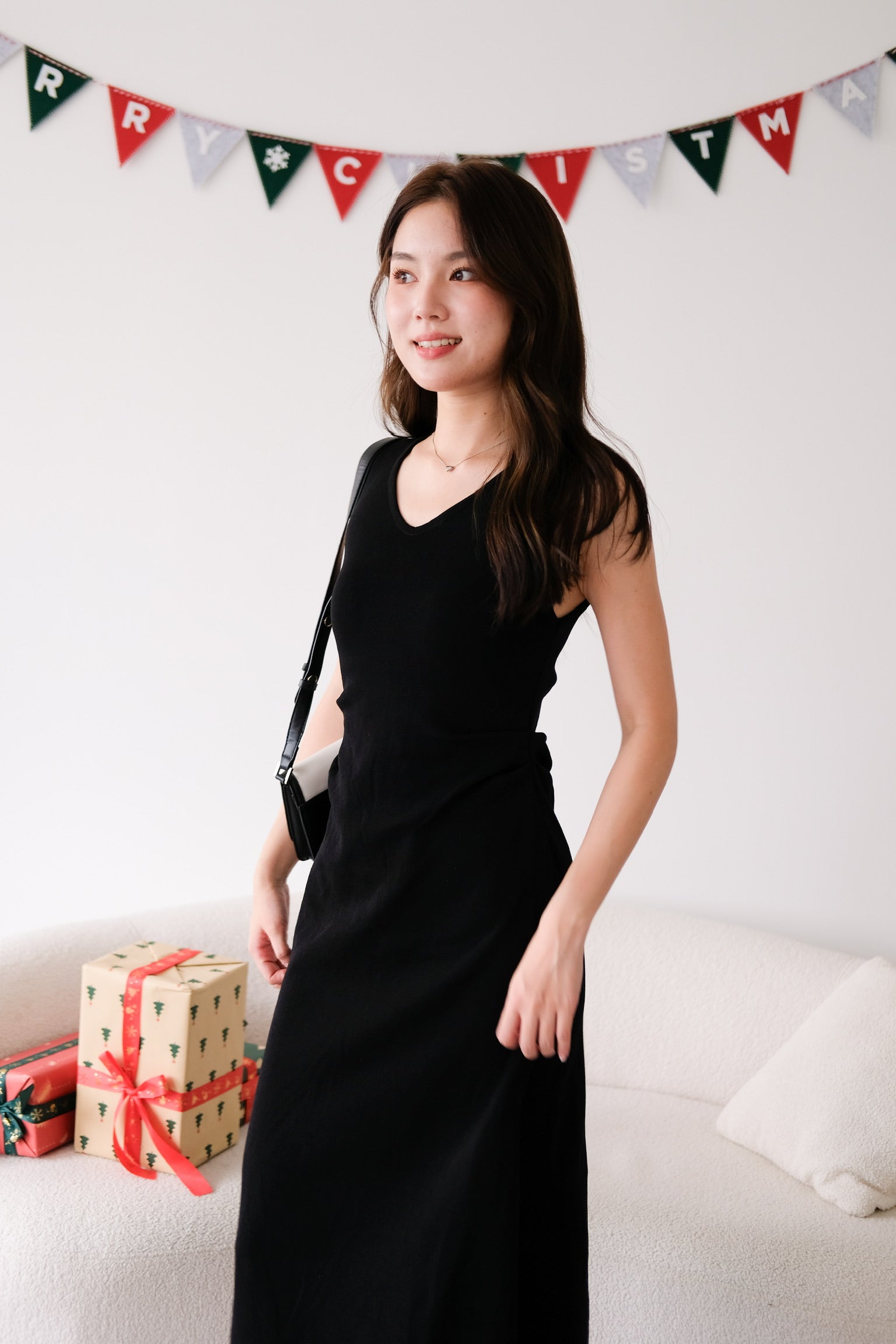 Roxanne Knit Comfy Midaxi Dress (Black)