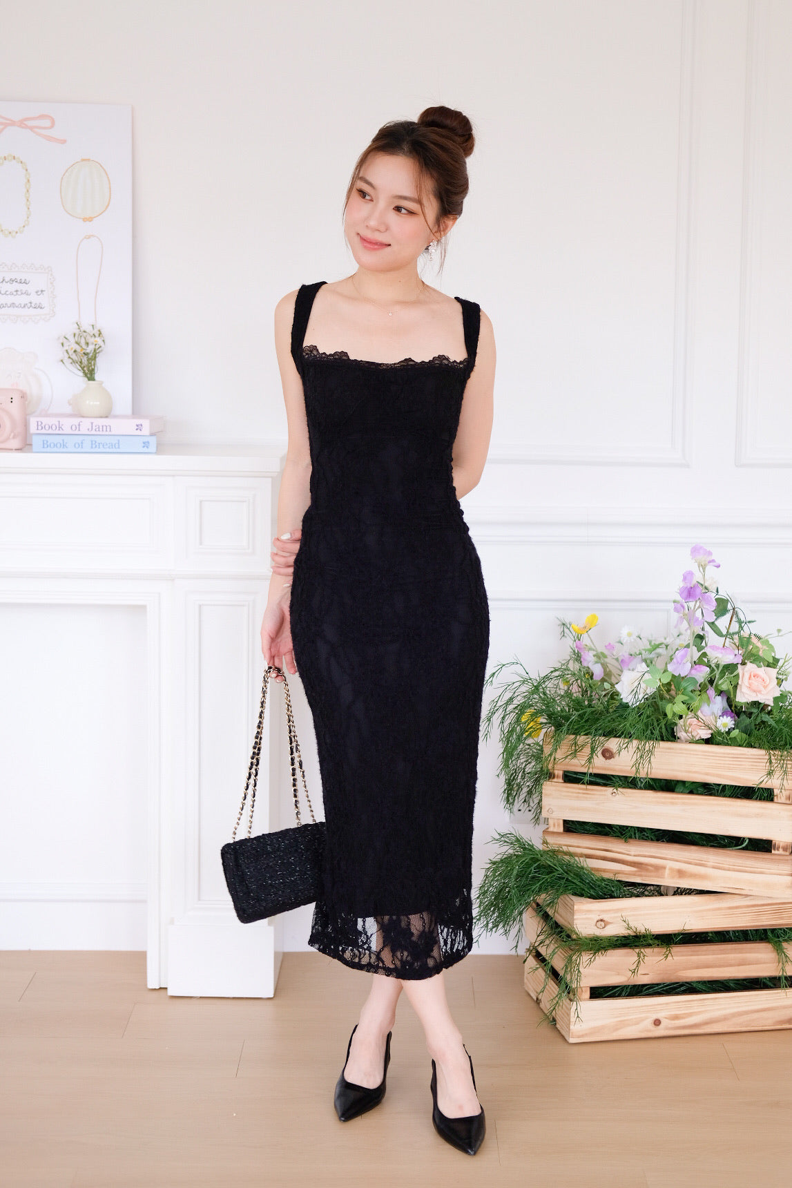 Aralyn Lace Sculpted Bodycon Midi Dress (Black)