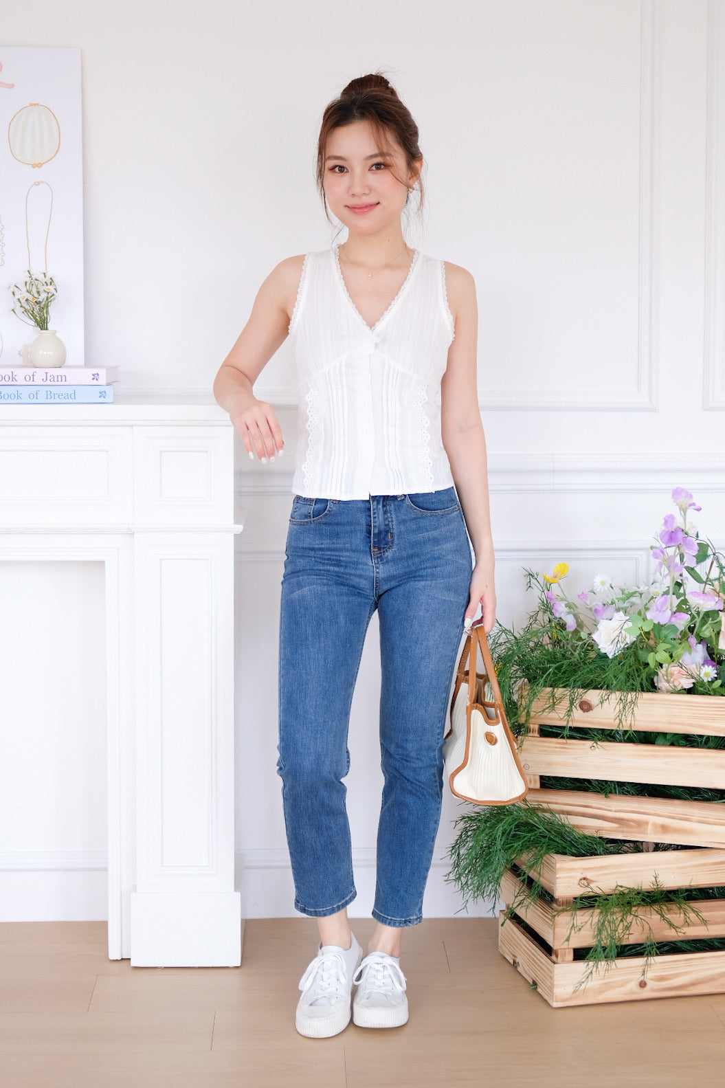 Talia V Neck Pleated Top (White)