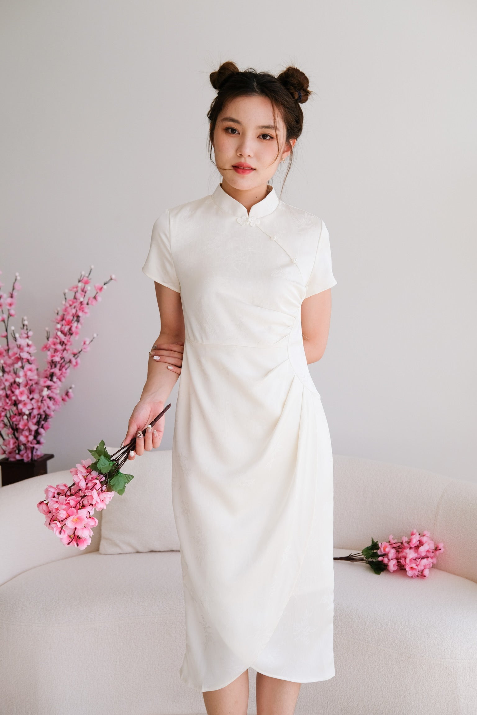 Le Yan Midi Cheongsam (Cream)