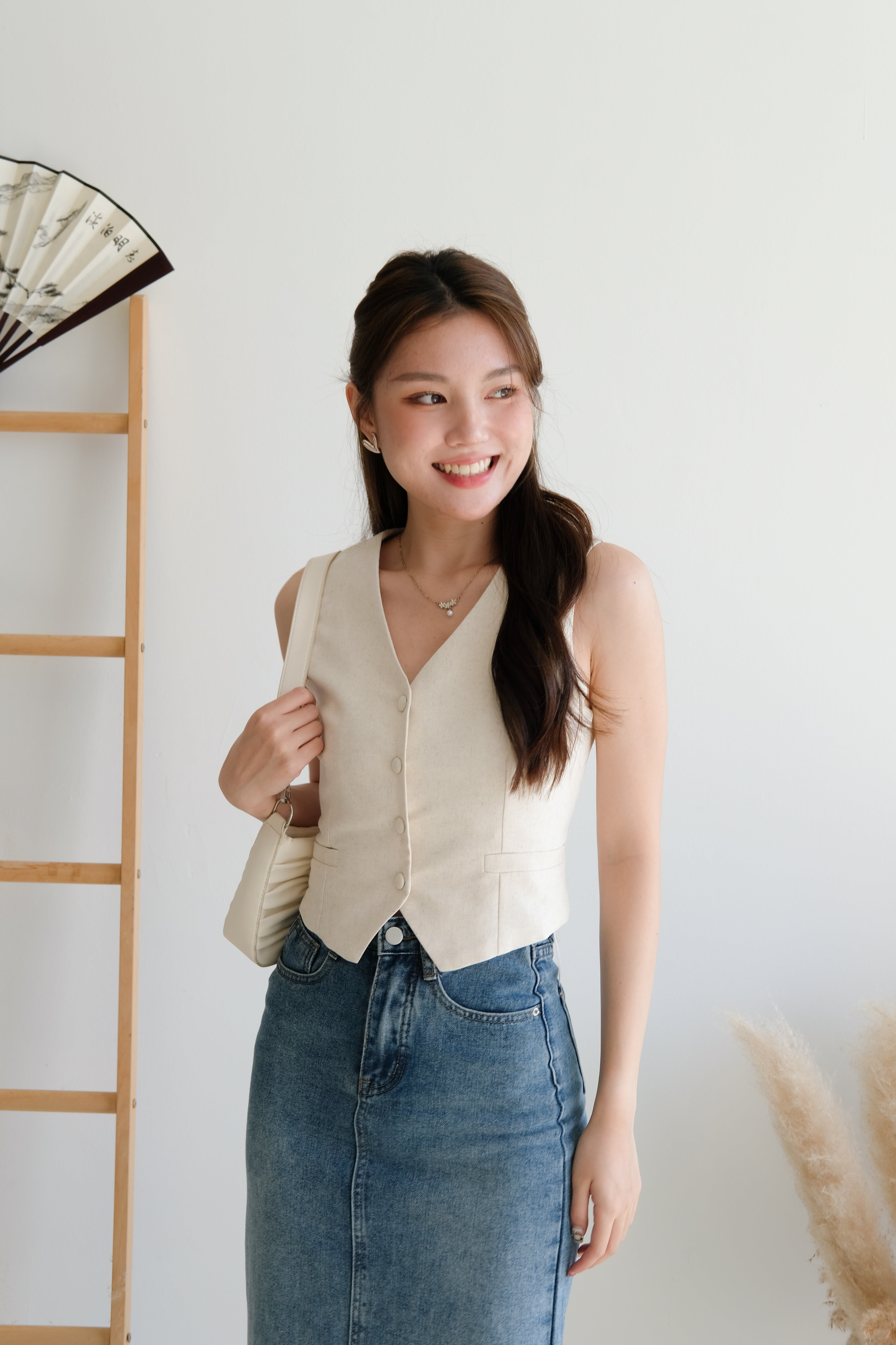 Francine Muji Linen Vest (Oat)