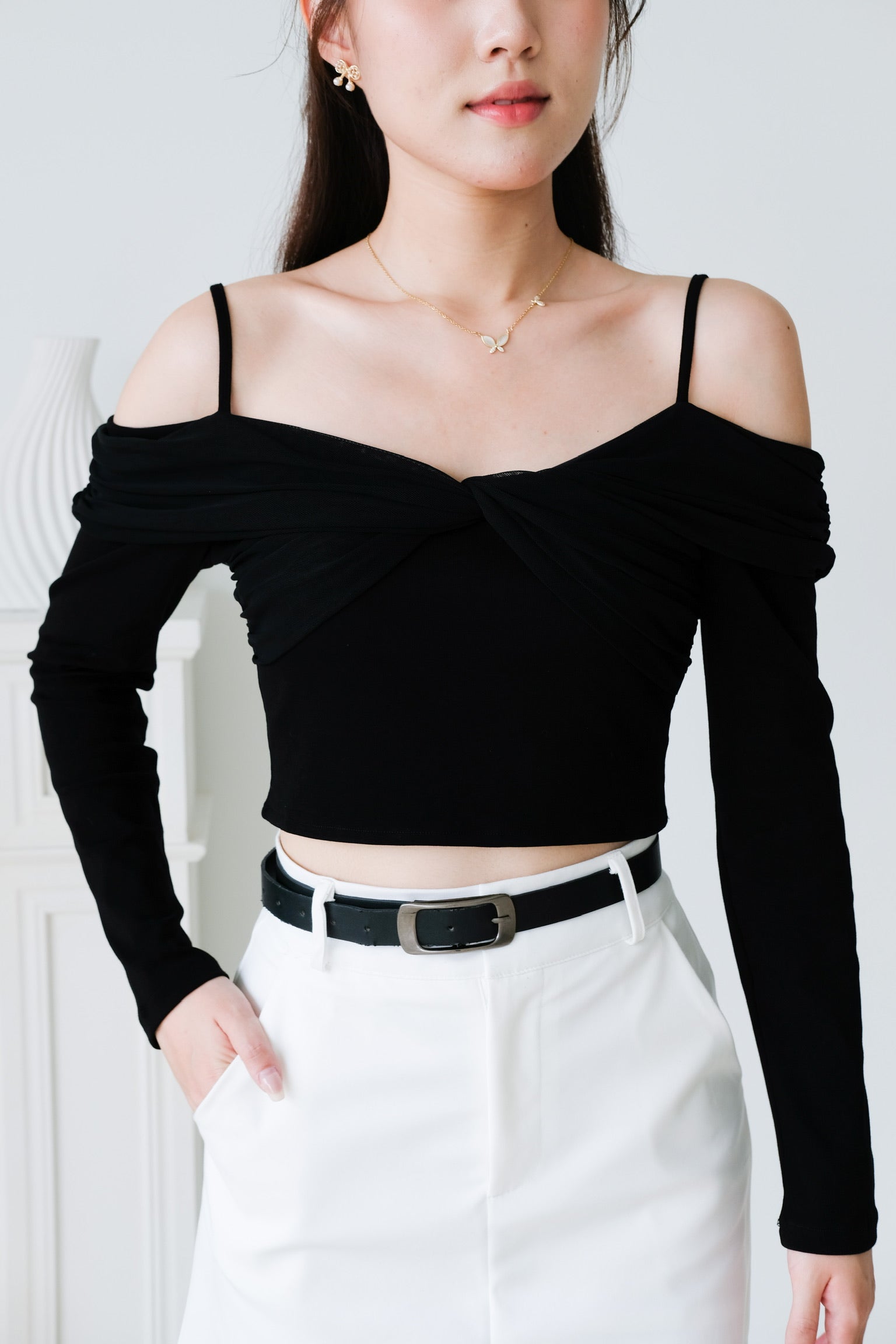 Elora Twist Long Sleeves Top (Black)