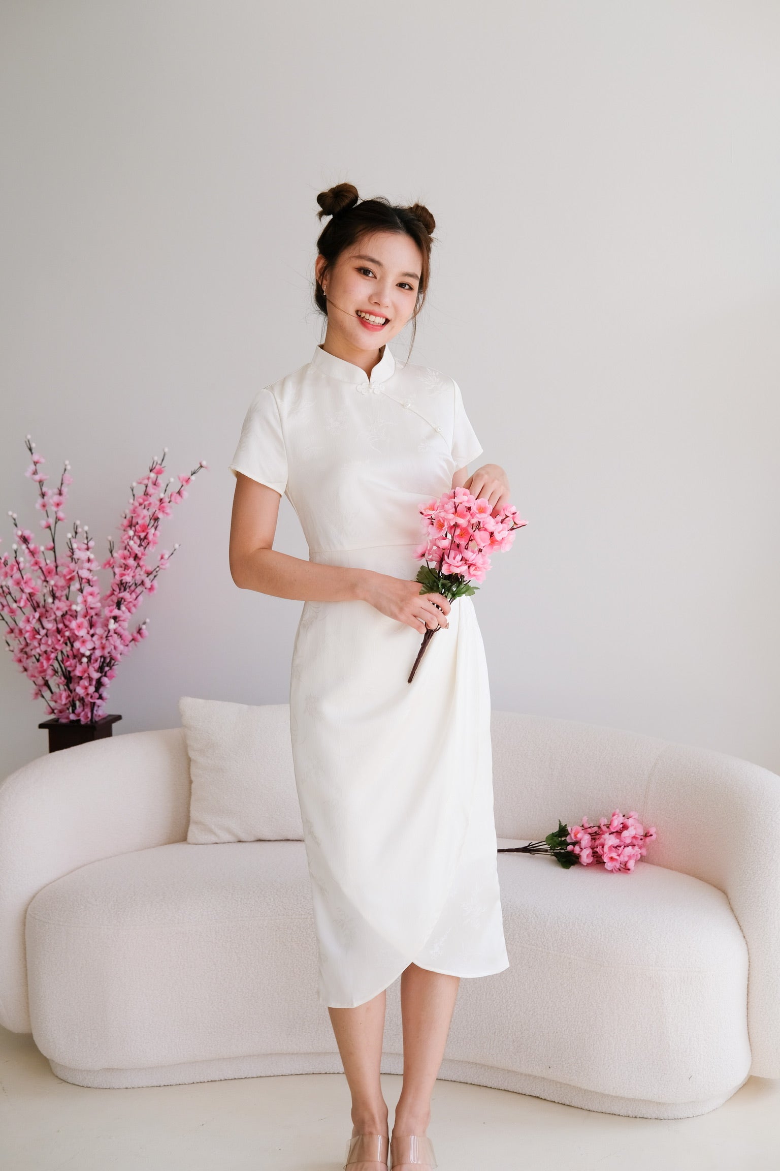 Le Yan Midi Cheongsam (Cream)