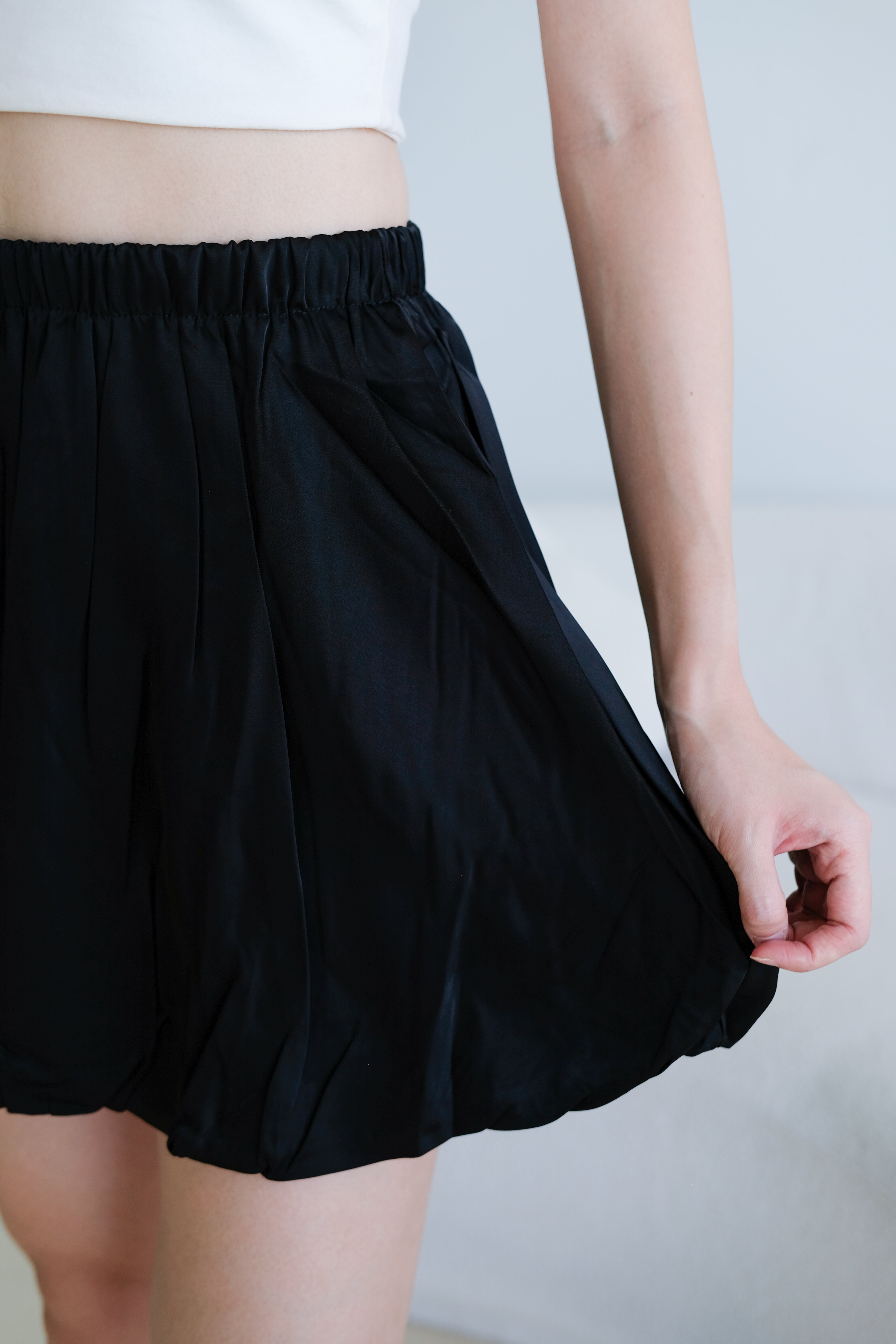 Lisa Bubble Satin Skirt (Black)
