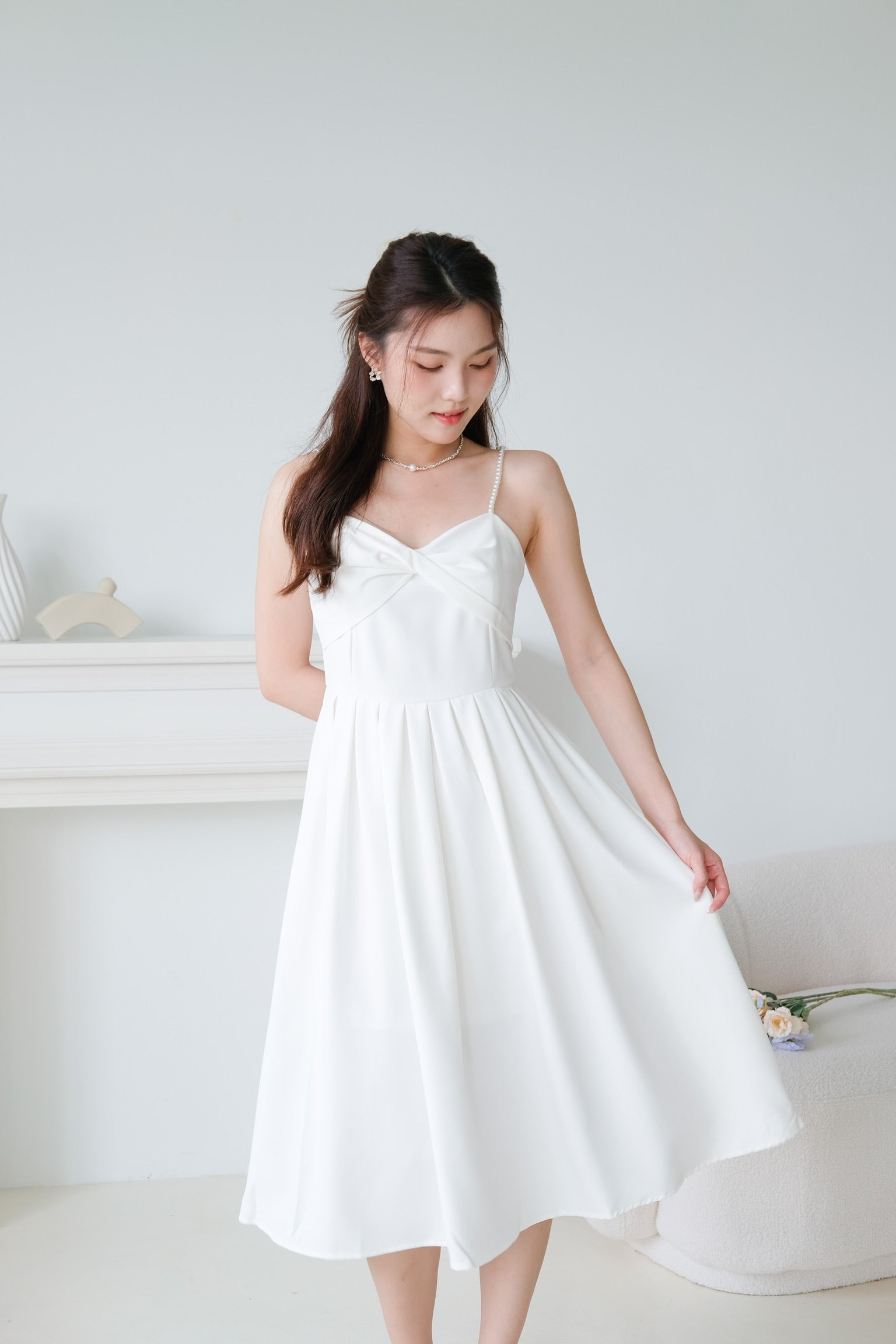 Mia Twist Sweetheart Pearl Midi Dress (White)