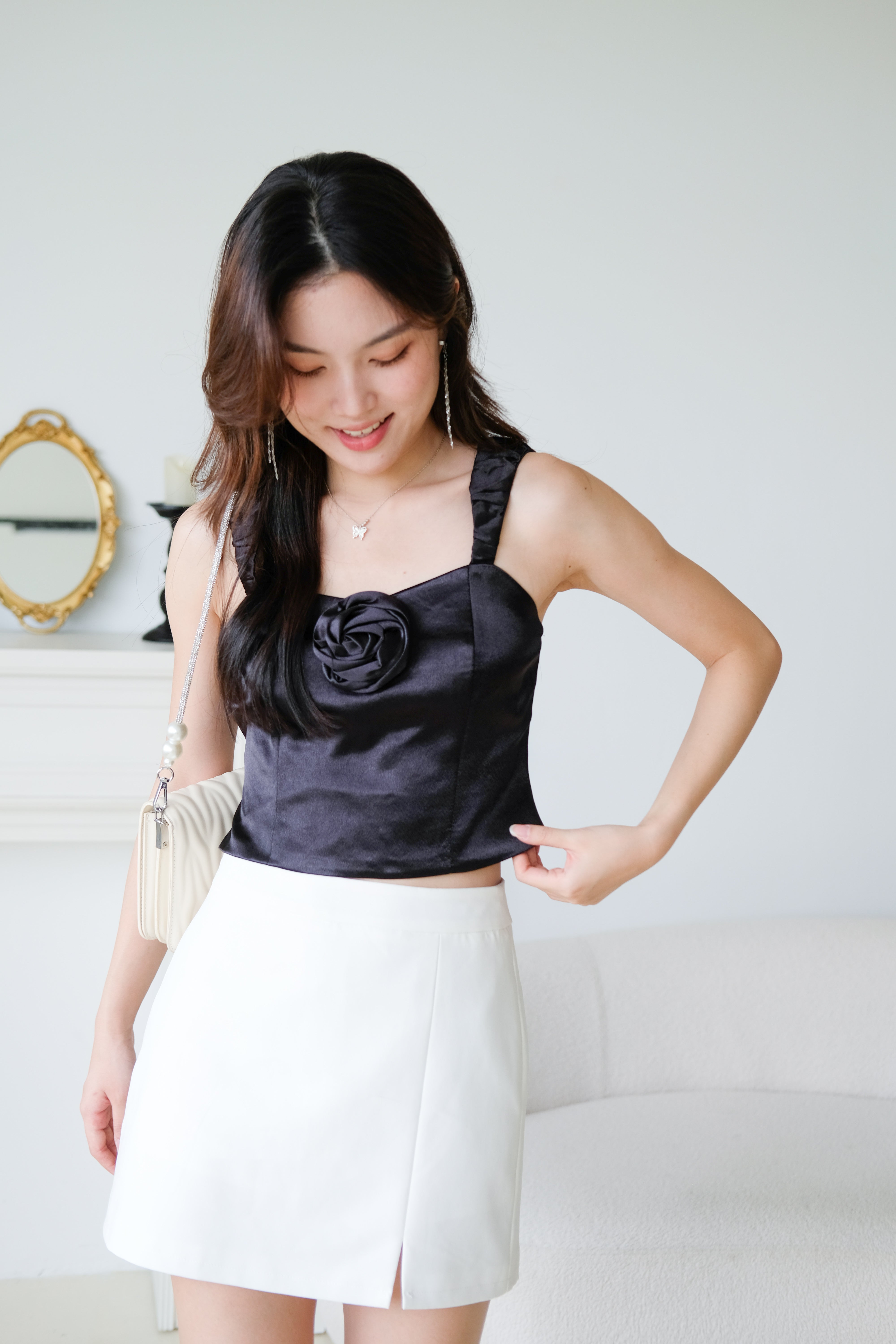 Amaris Satin Bubble Ruched Strap Crop Top (Black)