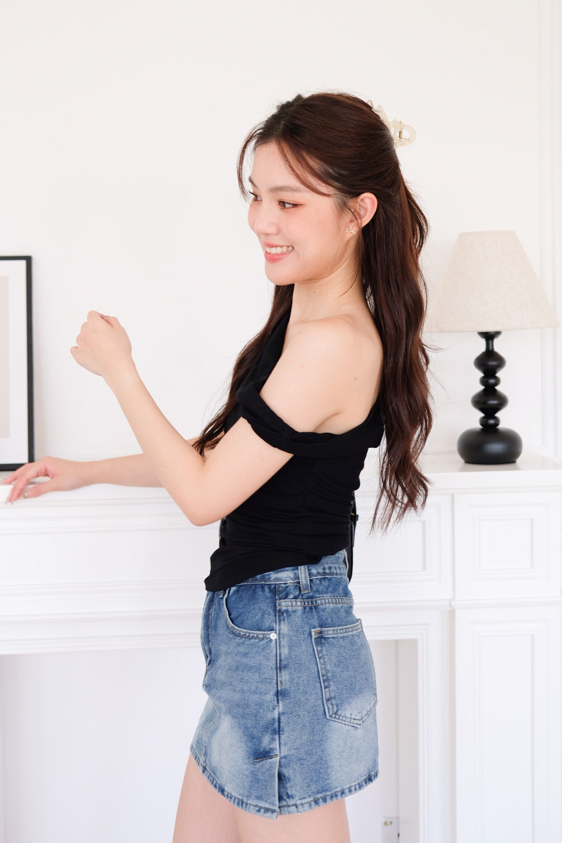Deborah One Shoulder Ruched Top (Black)