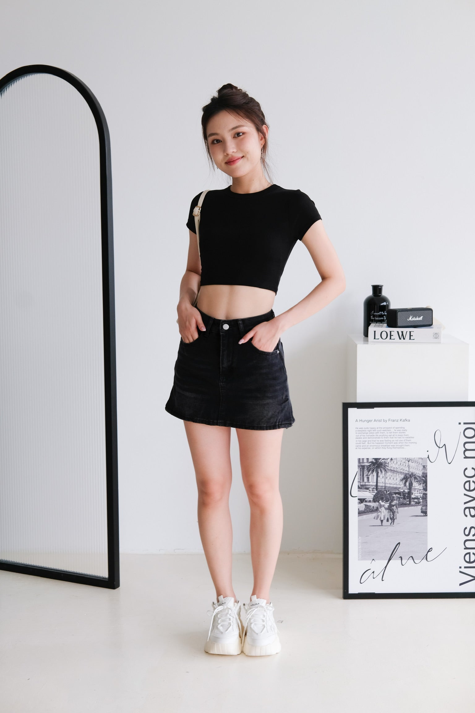 Beth Padded Crop Tee (Black)