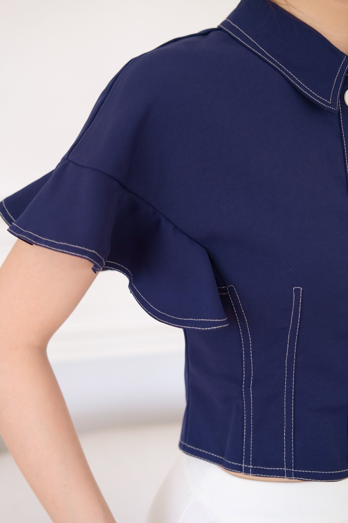 Juliana Contrast Flutter Sleeves Top (Navy Blue)