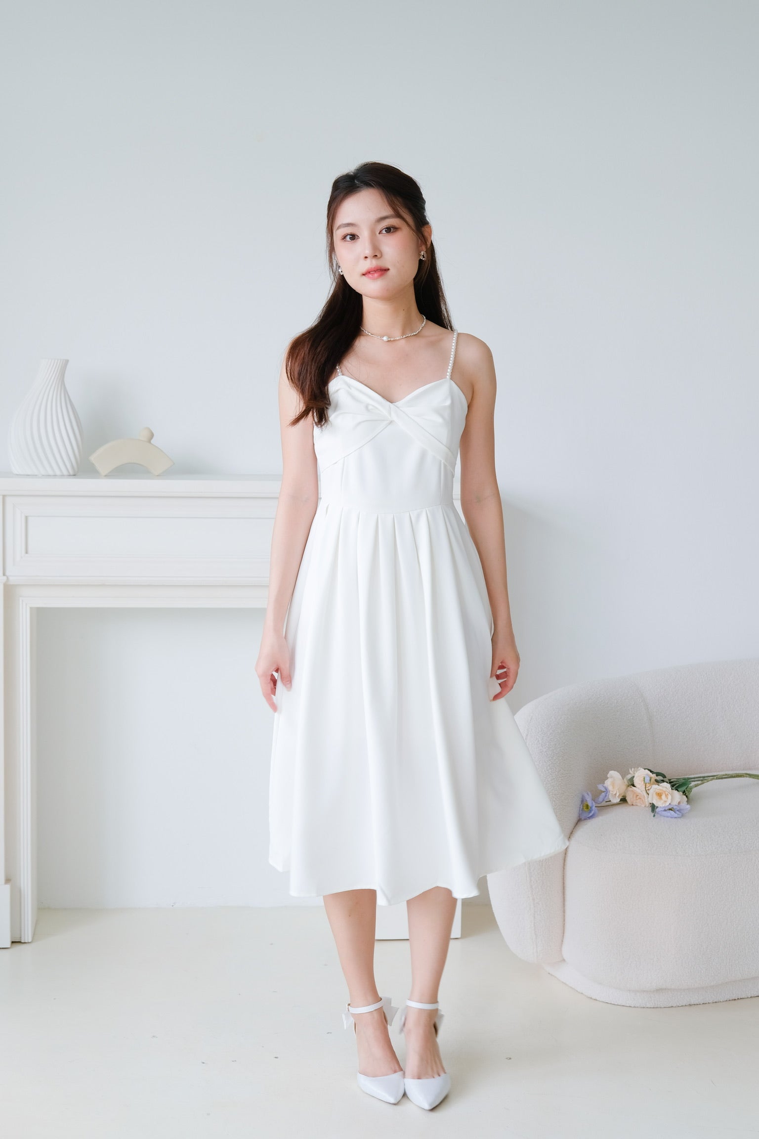 Mia Twist Sweetheart Pearl Midi Dress (White)