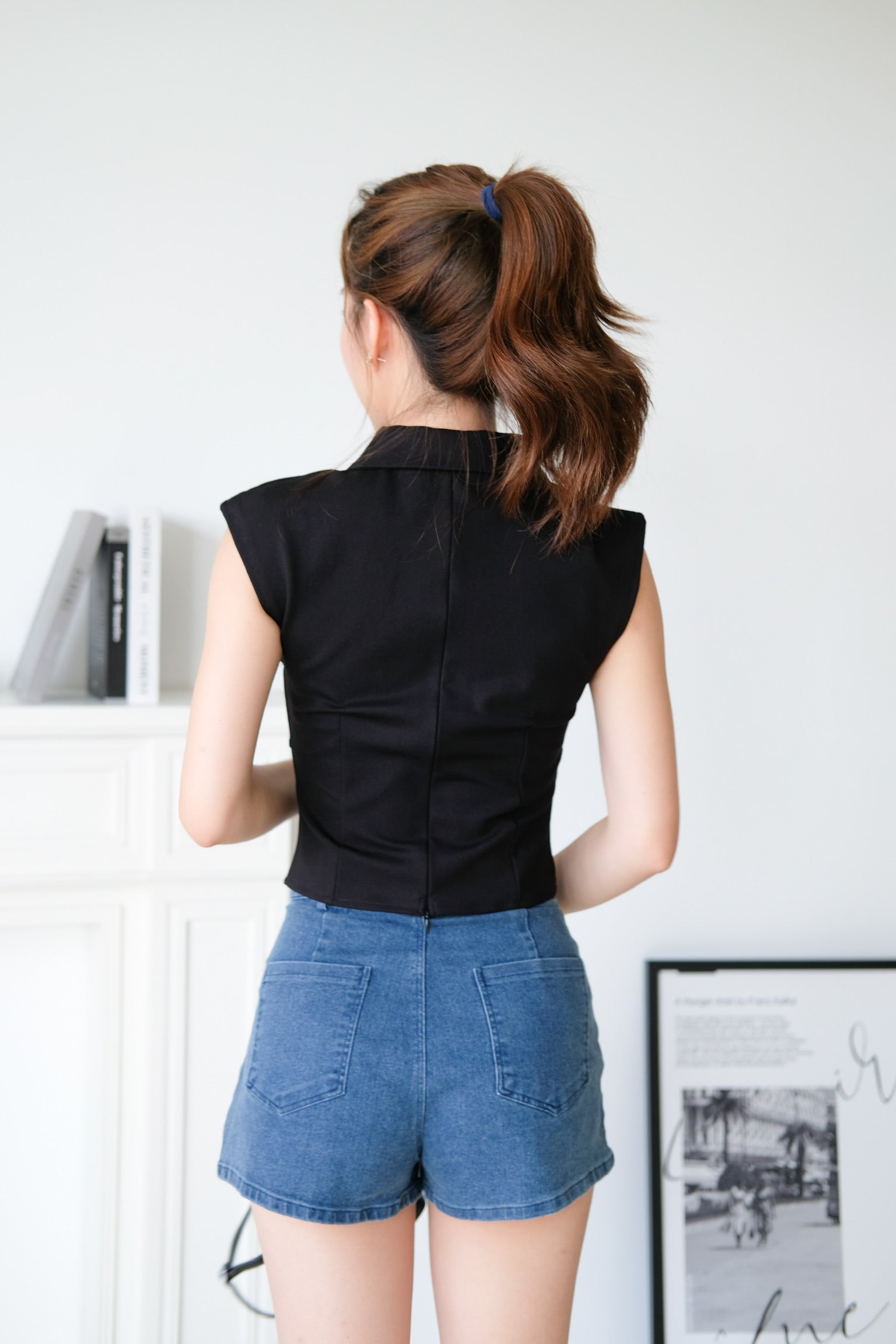 Esme Collared Cropped Top (Black)