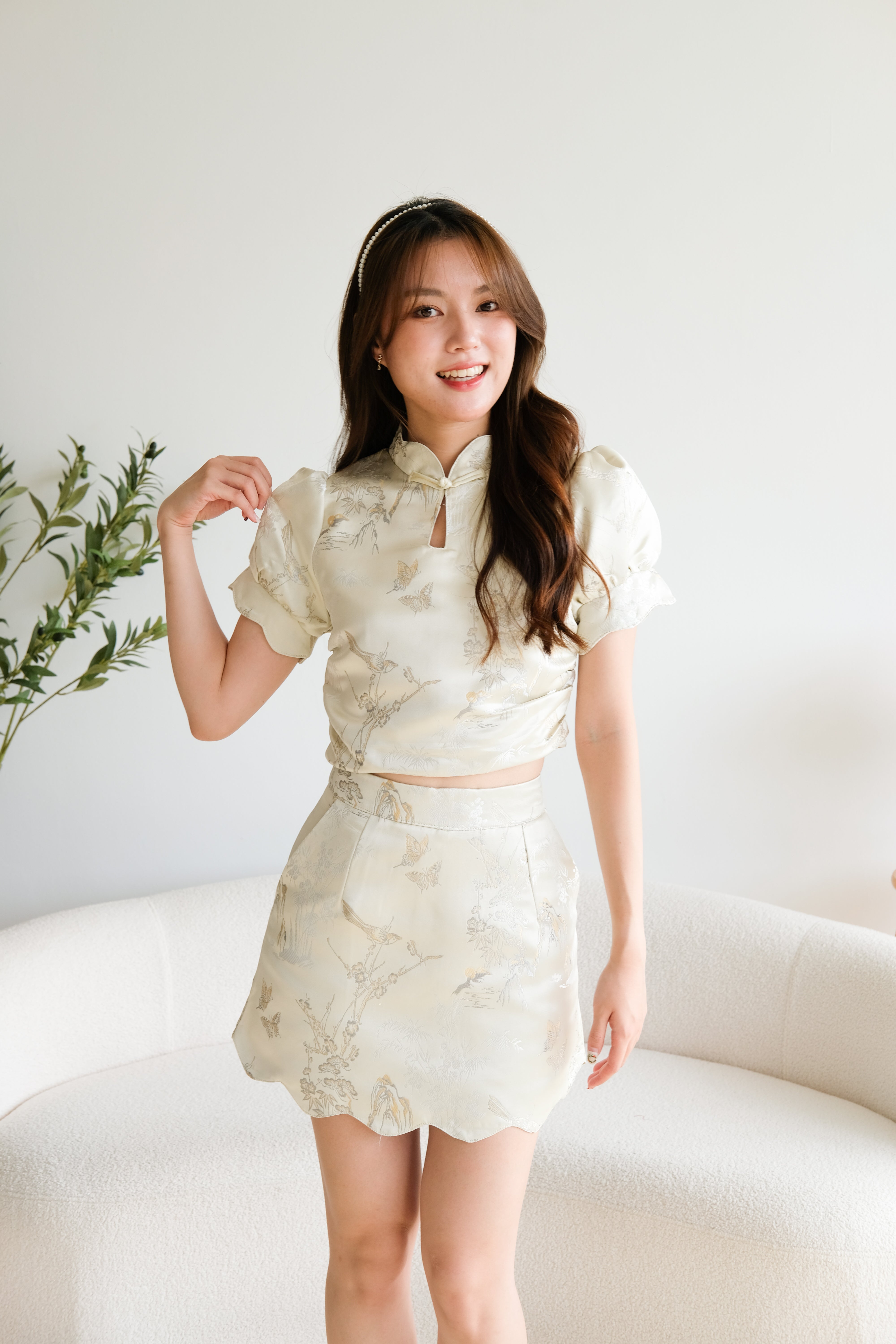 Yue Hua Modern Cheongsam Set (Champagne Beige)