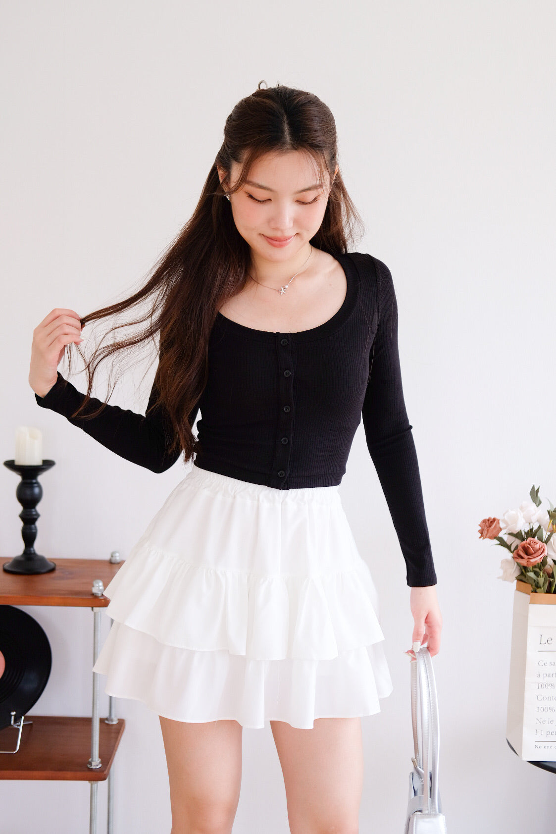 Lucine Ribbed Long Sleeves Crop Top (Black)