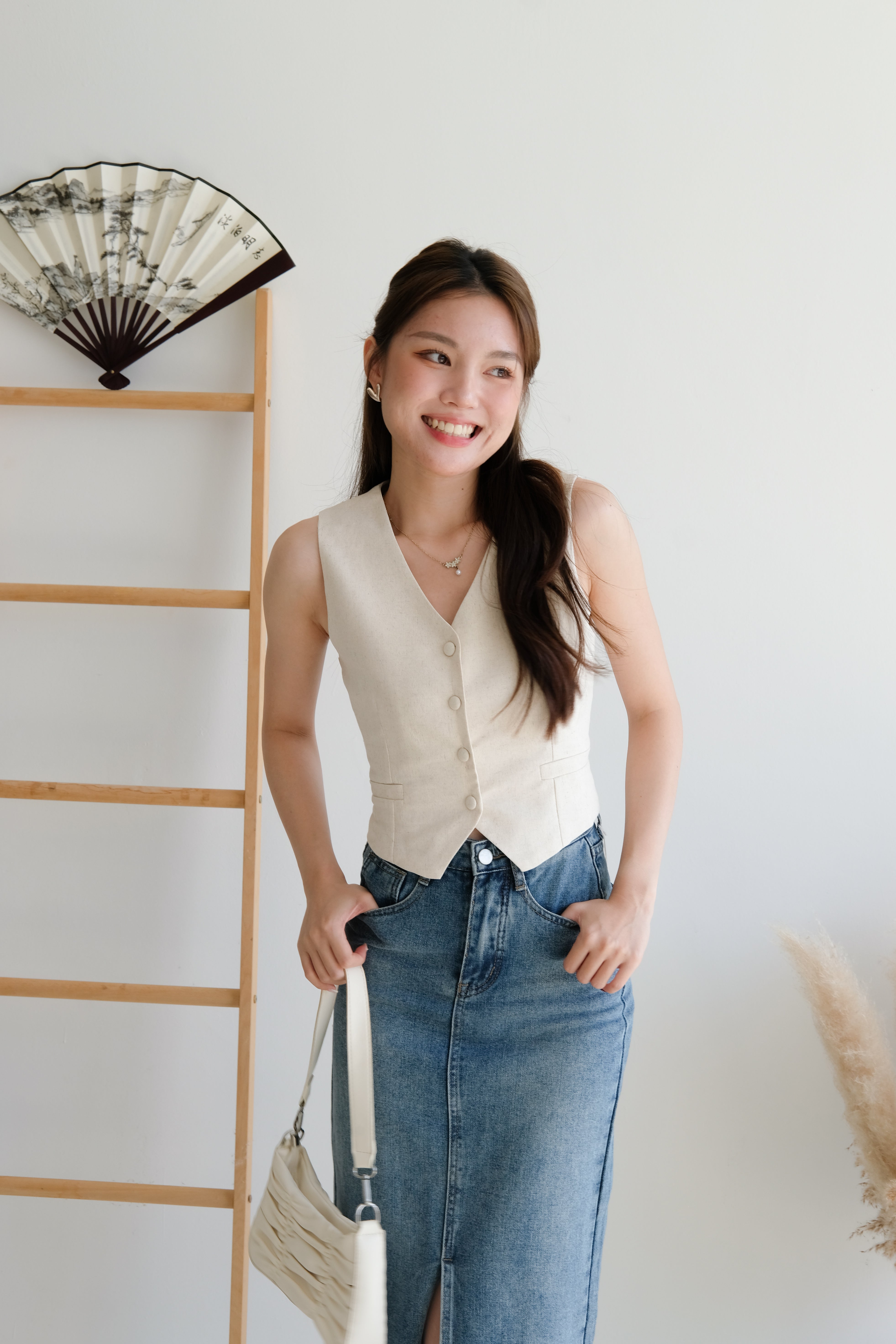 Francine Muji Linen Vest (Oat)