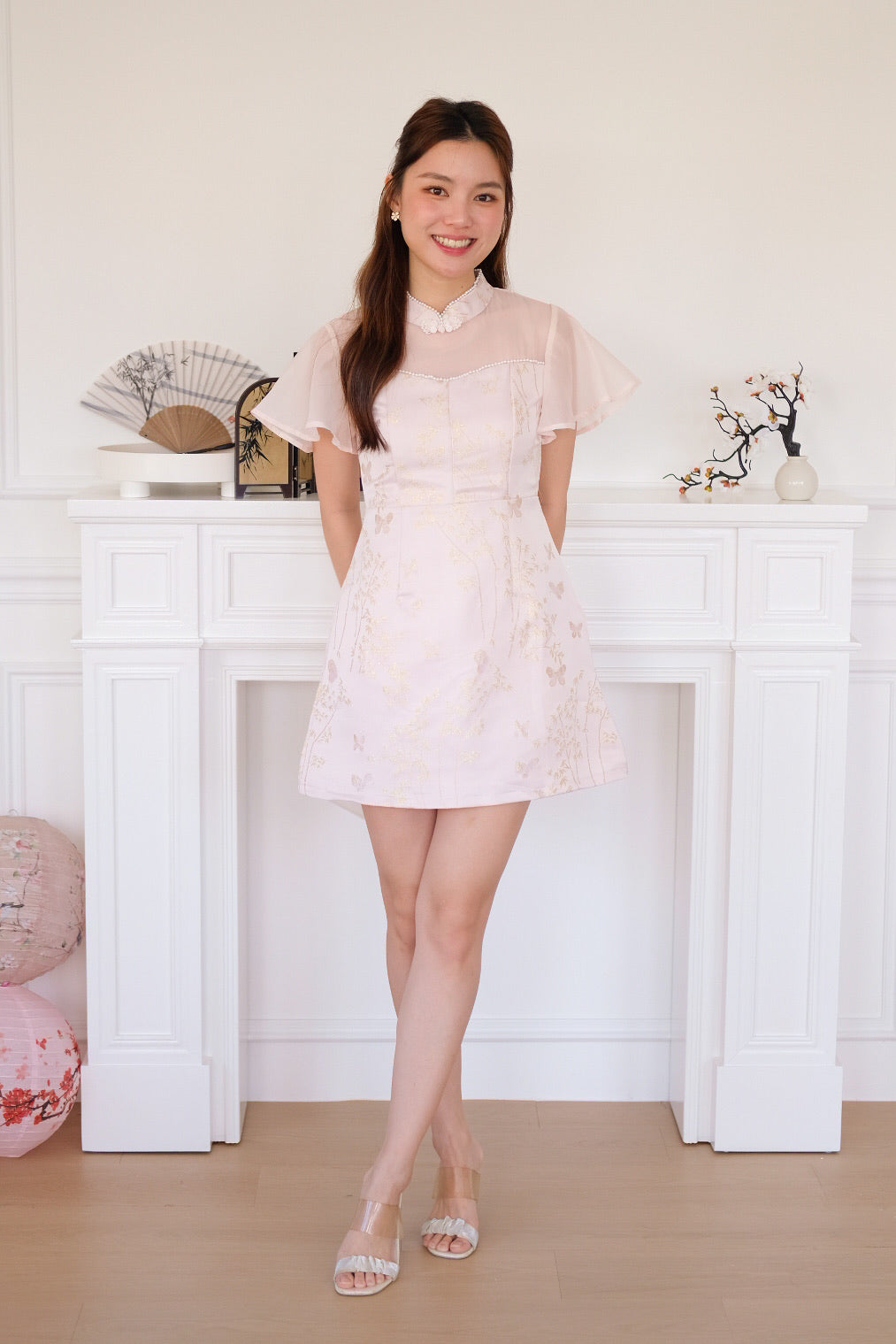蝶梦 Butterfly Flutter Pearl Cheongsam Dress (Light Pink)