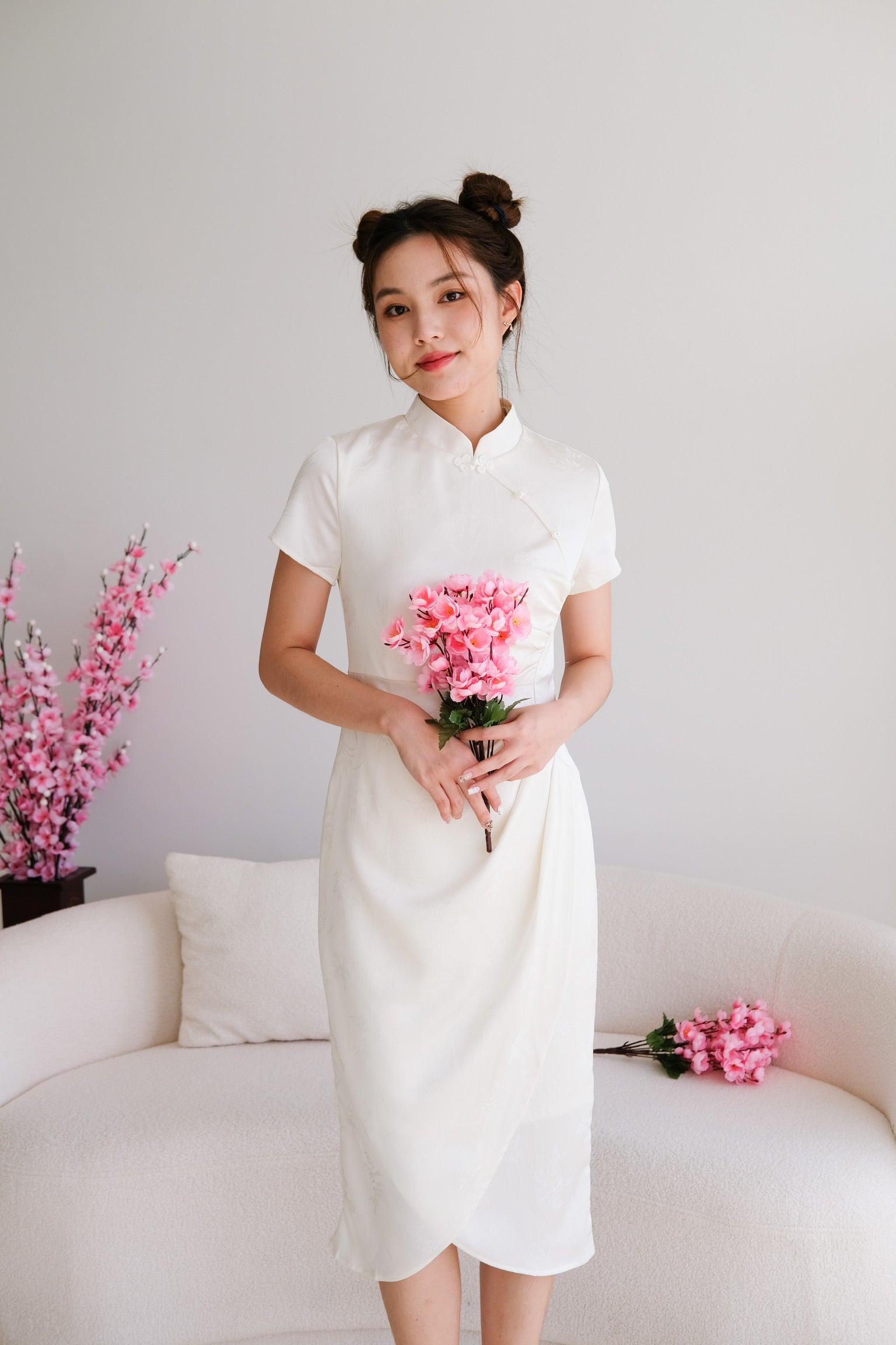 Le Yan Midi Cheongsam (Cream)