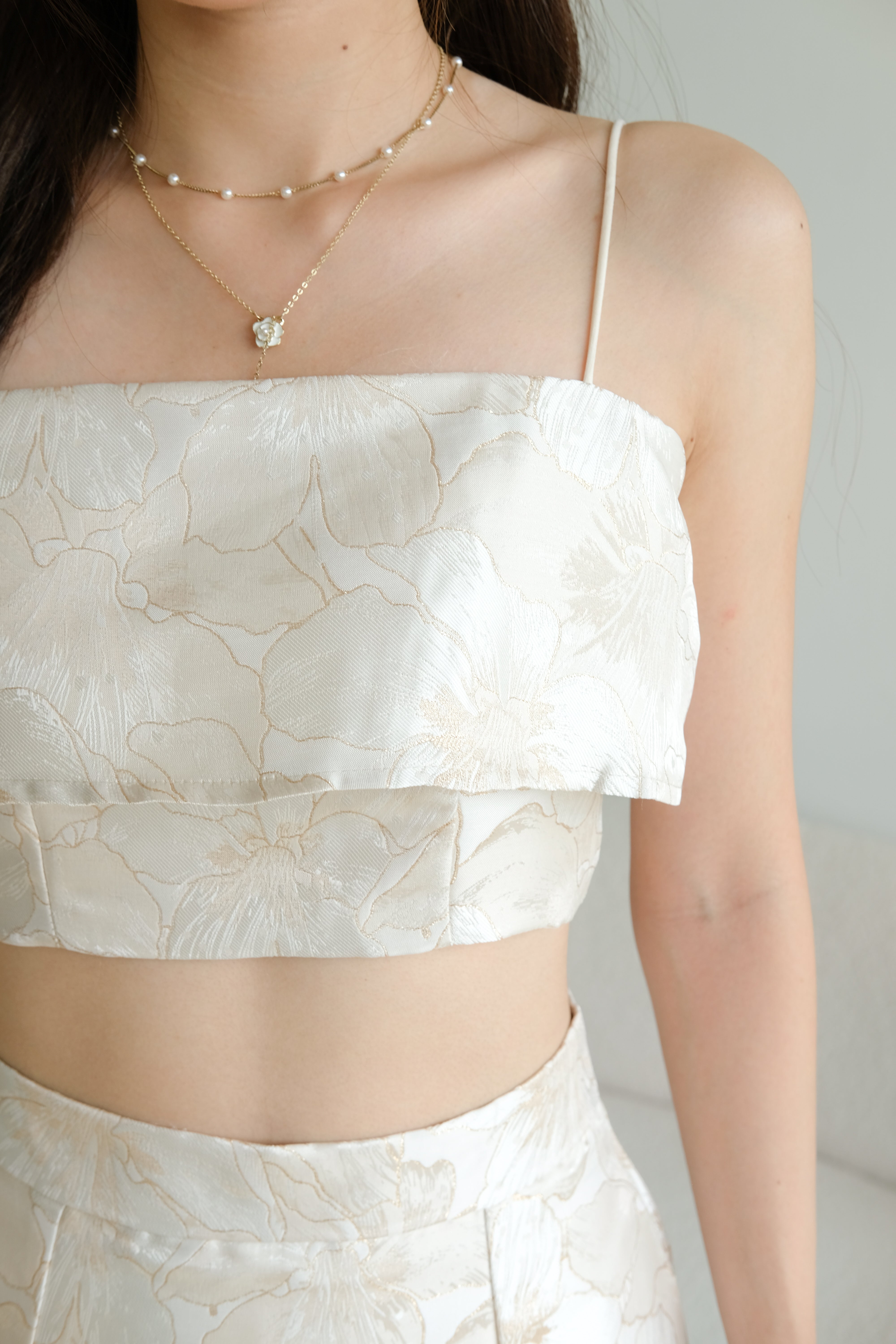 Hui Qi Floral Overlap Set (Cream)