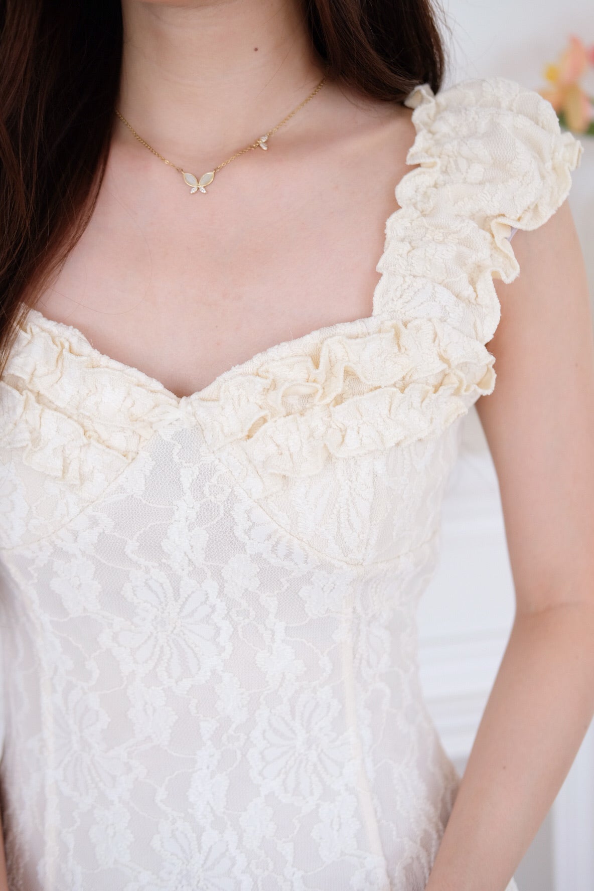 Lovell Lace Ruffle Dress (Cream)